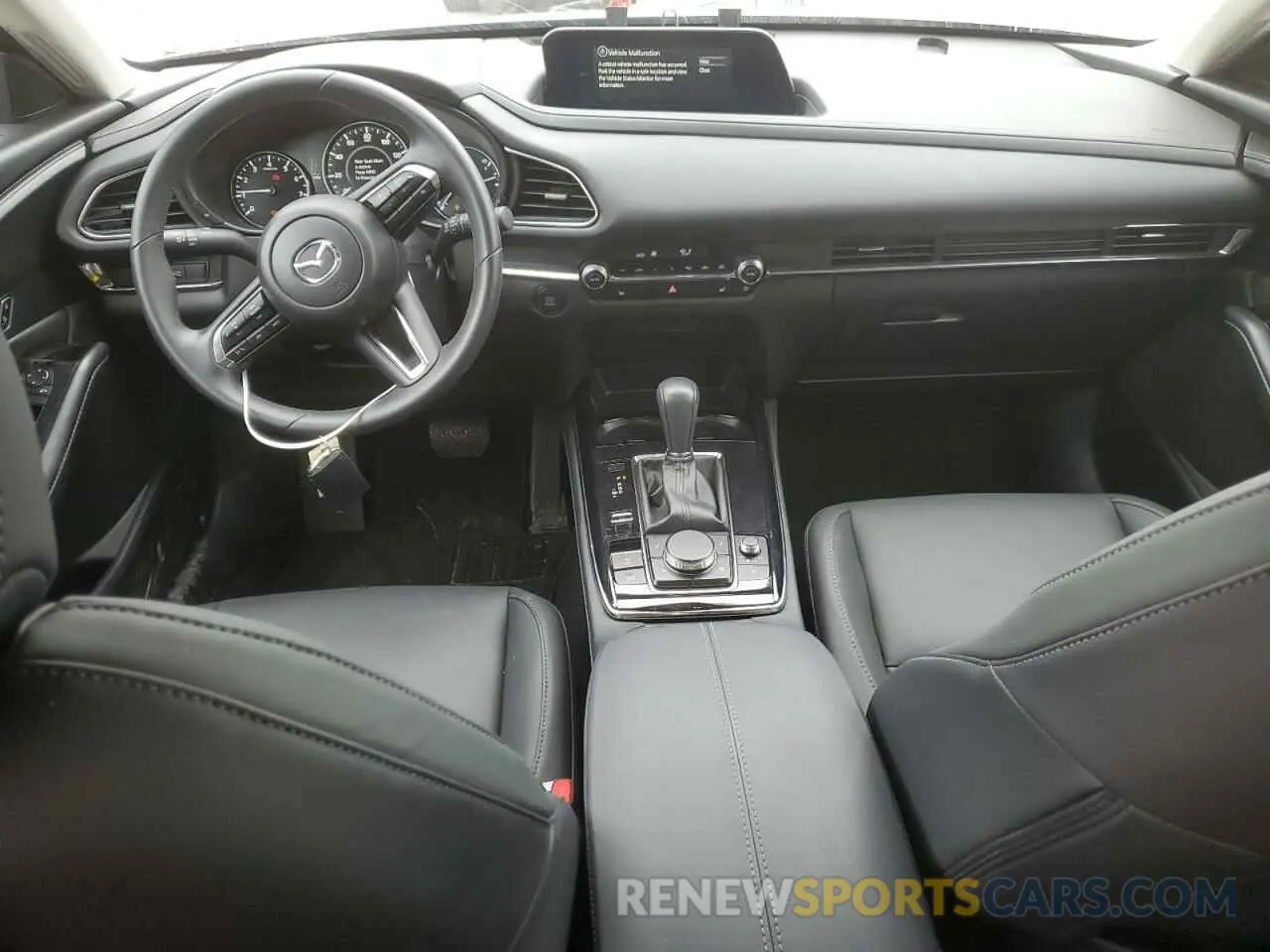 8 fotografías del automóvil dañado 3MVDMBCM6RM616634 MAZDA CX30 2024