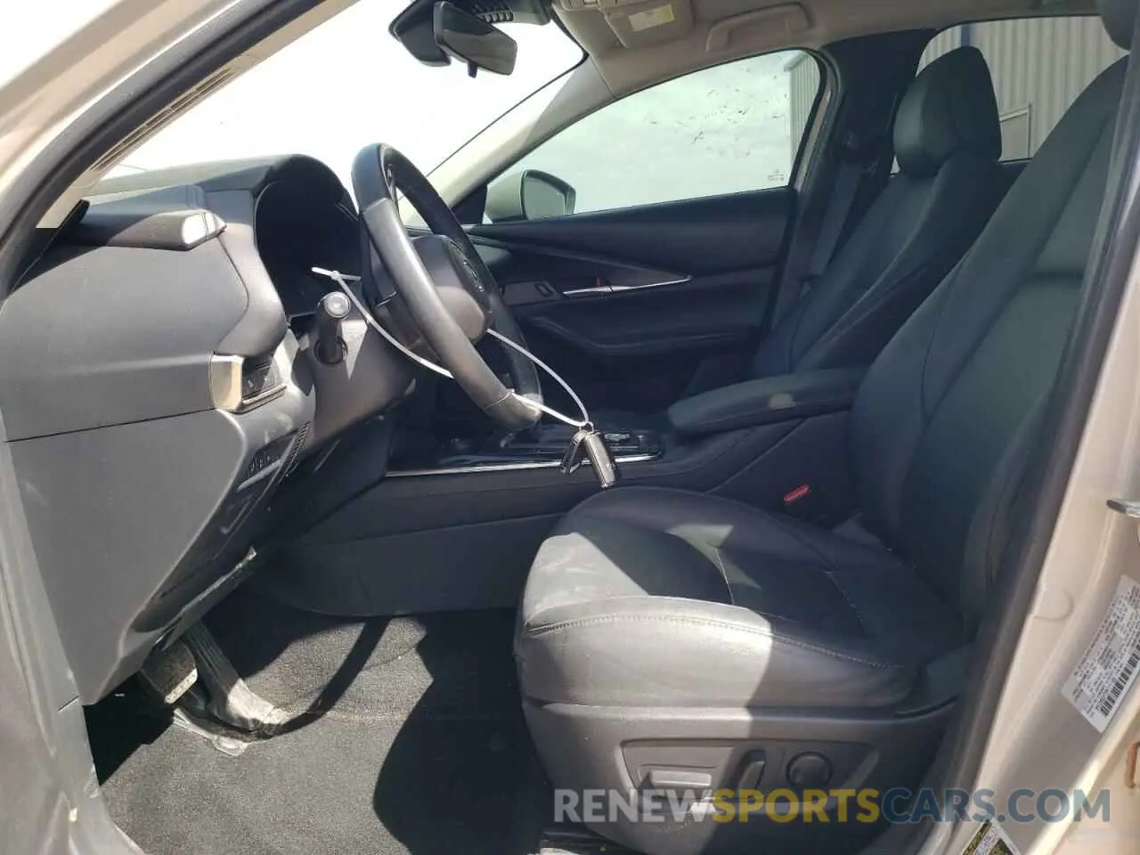 7 fotografías del automóvil dañado 3MVDMBCM7RM711199 MAZDA CX30 2024