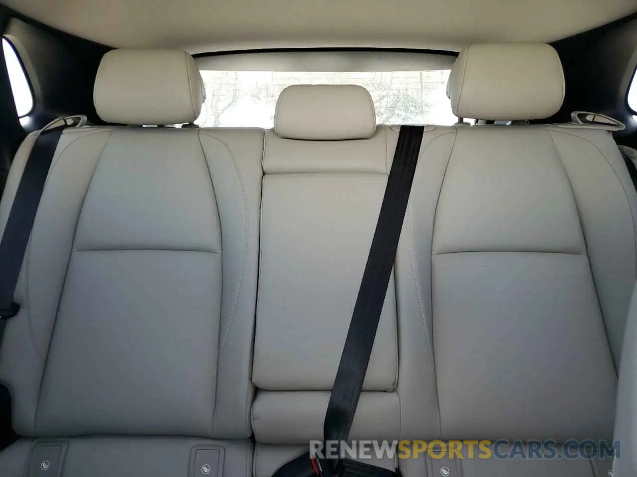 10 fotografías del automóvil dañado 3MVDMBCM9RM608575 MAZDA CX30 2024