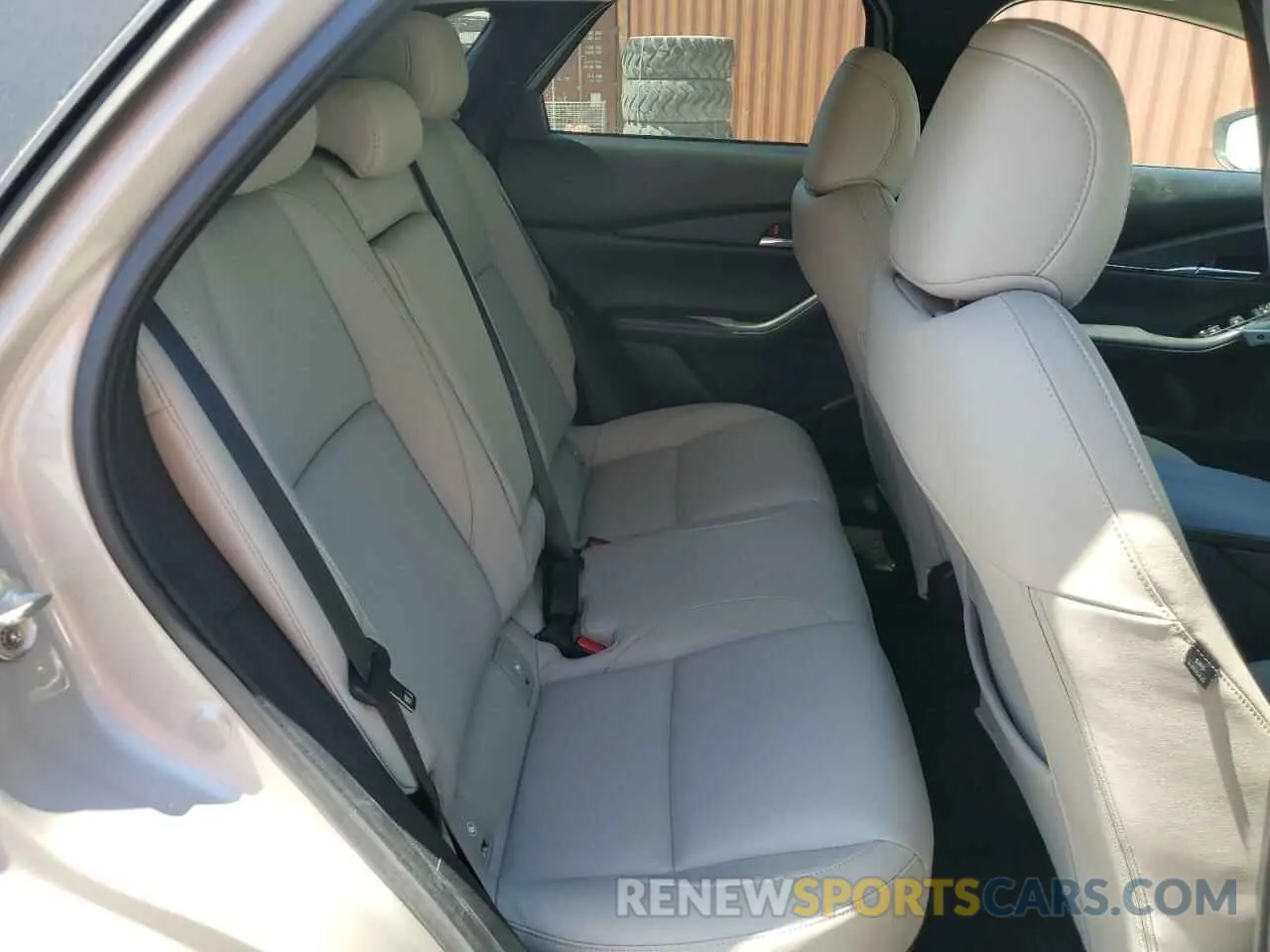 11 fotografías del automóvil dañado 3MVDMBCM9RM608575 MAZDA CX30 2024