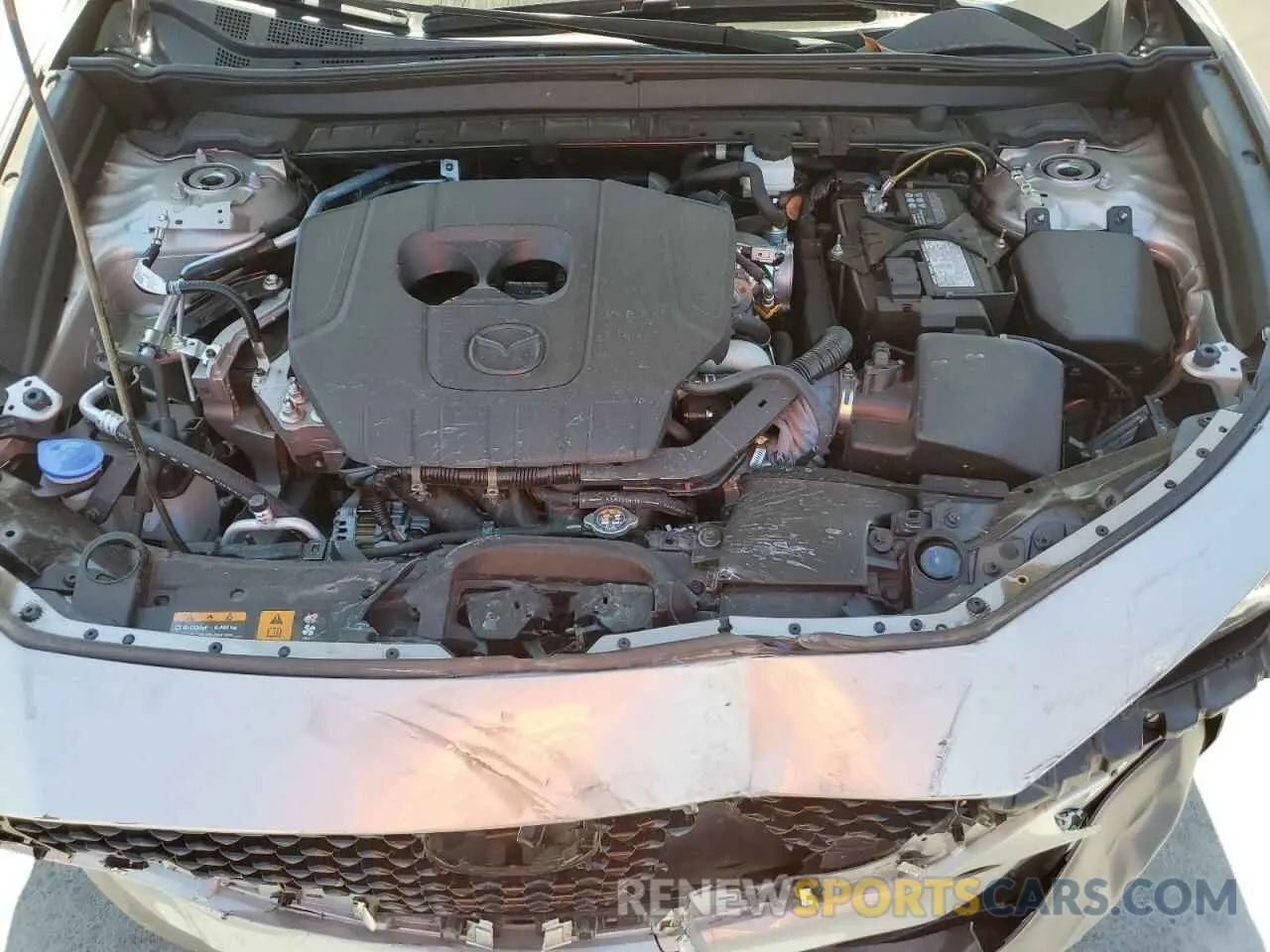 13 fotografías del automóvil dañado 3MVDMBCM9RM608575 MAZDA CX30 2024