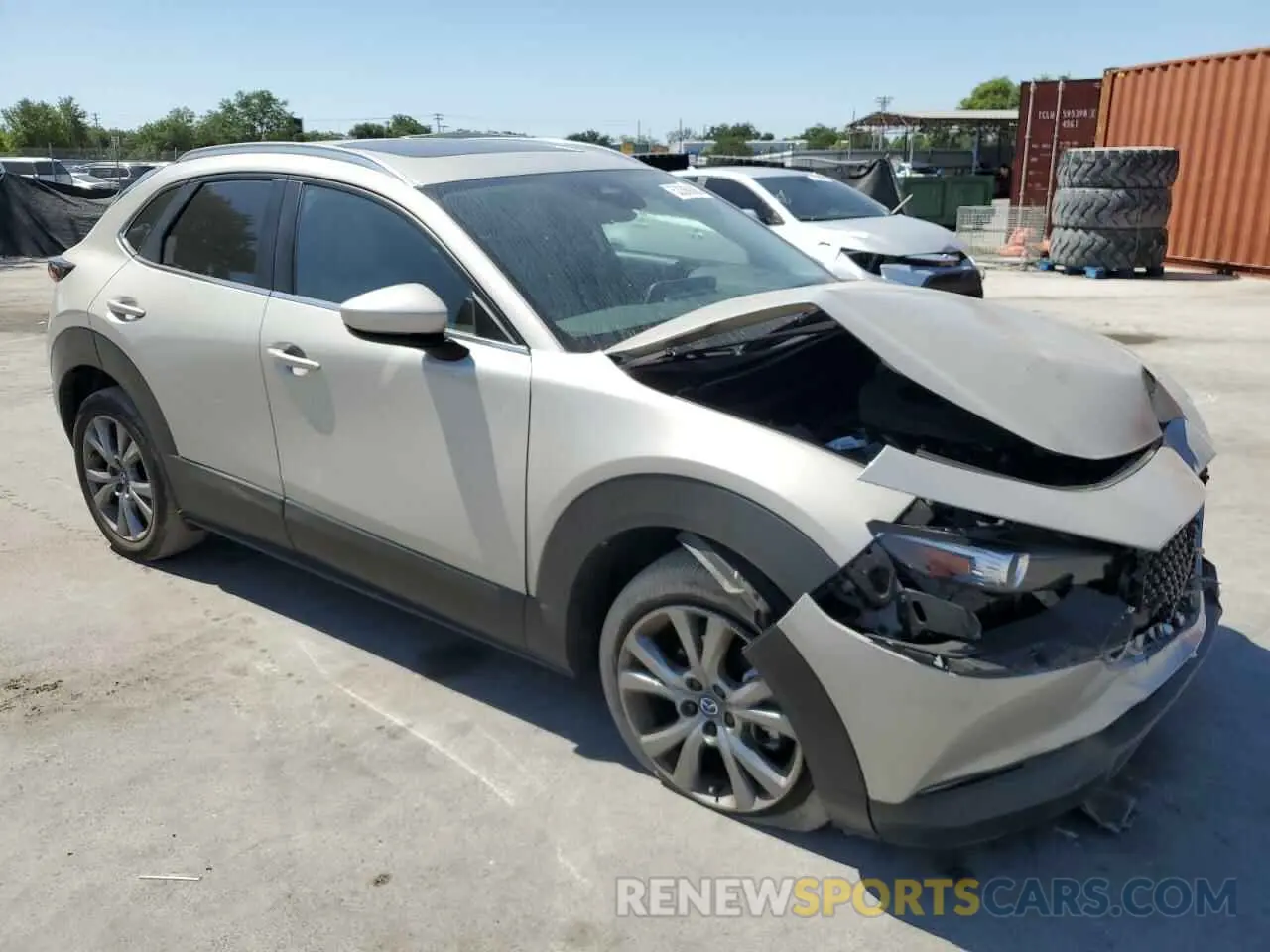 4 fotografías del automóvil dañado 3MVDMBCM9RM608575 MAZDA CX30 2024
