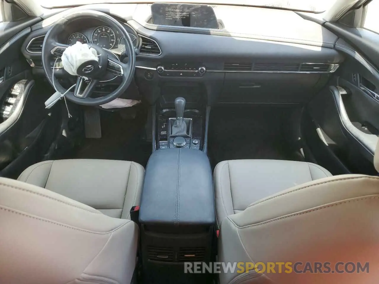 8 fotografías del automóvil dañado 3MVDMBCM9RM608575 MAZDA CX30 2024