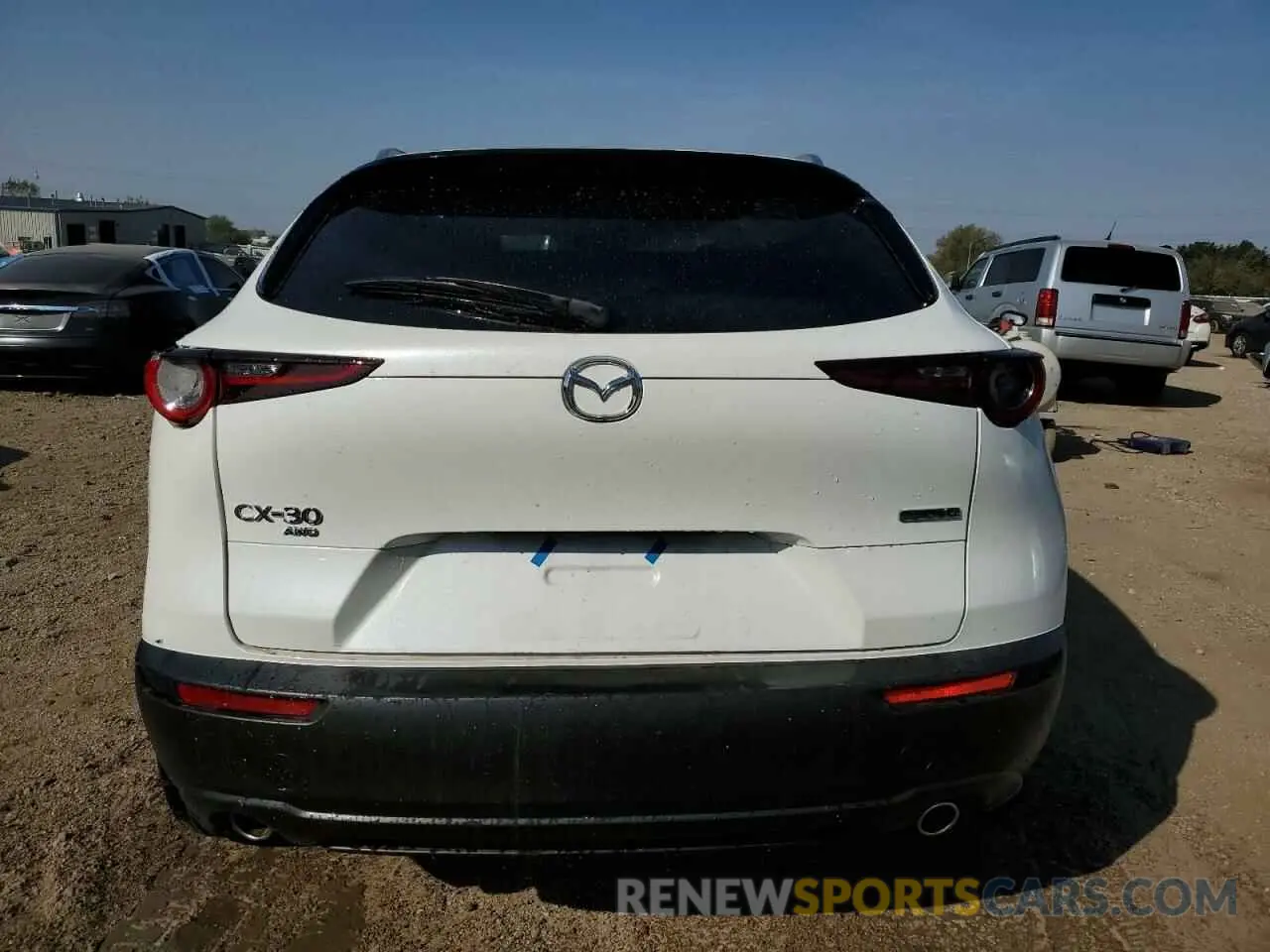 6 fotografías del automóvil dañado 3MVDMBCM9RM672115 MAZDA CX30 2024