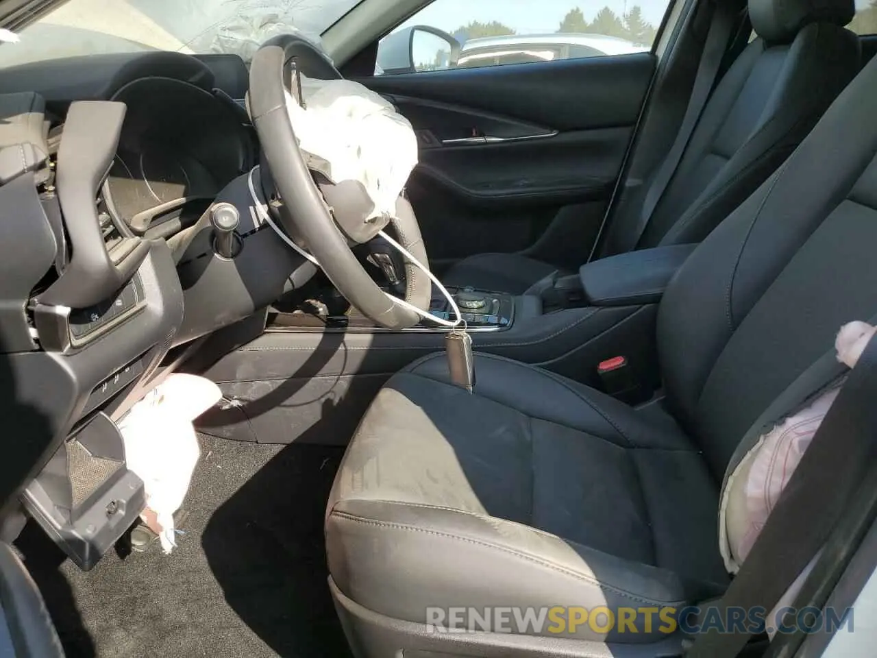 7 fotografías del automóvil dañado 3MVDMBCM9RM672115 MAZDA CX30 2024