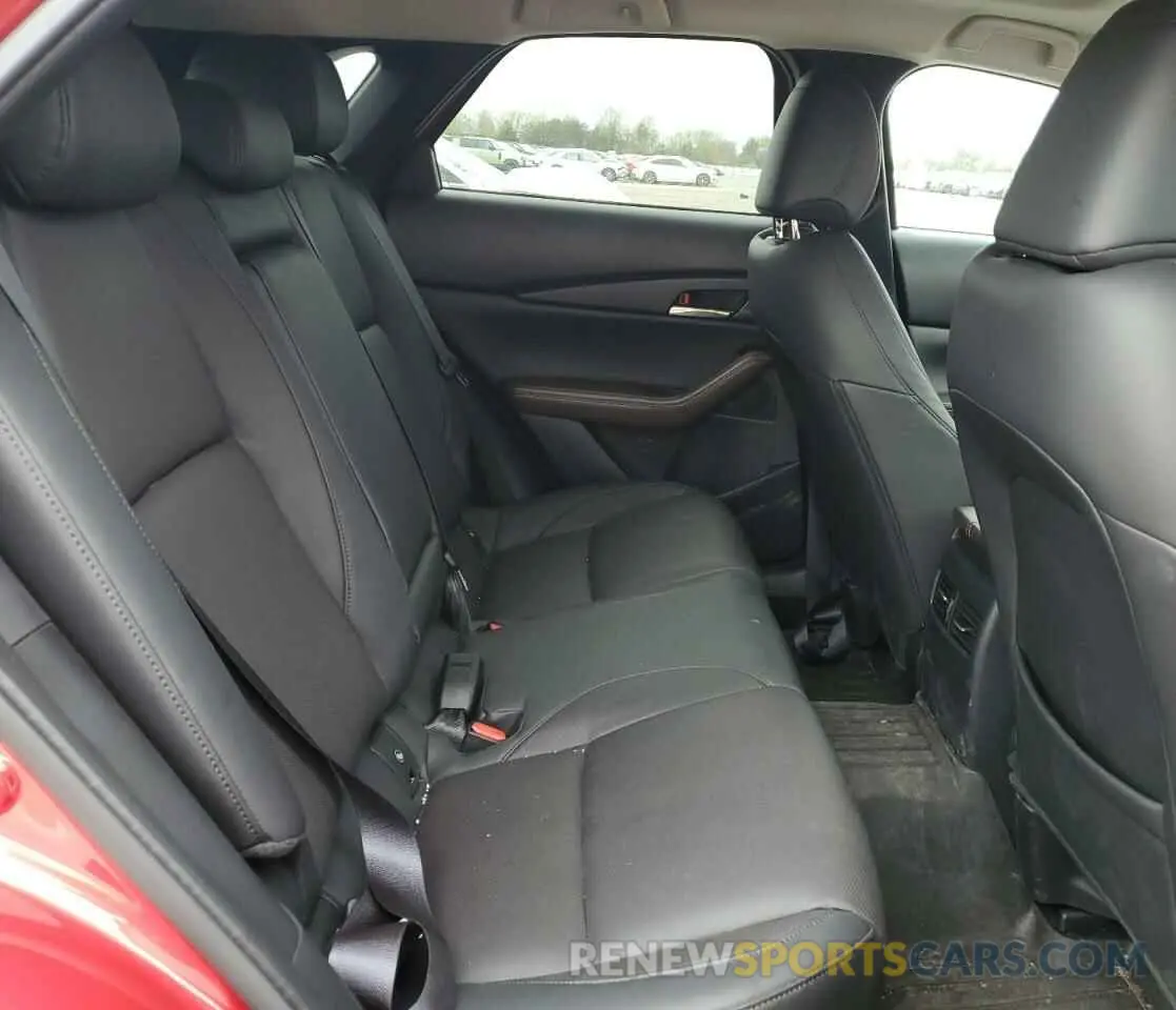 11 fotografías del automóvil dañado 3MVDMBDM0RM693109 MAZDA CX30 2024