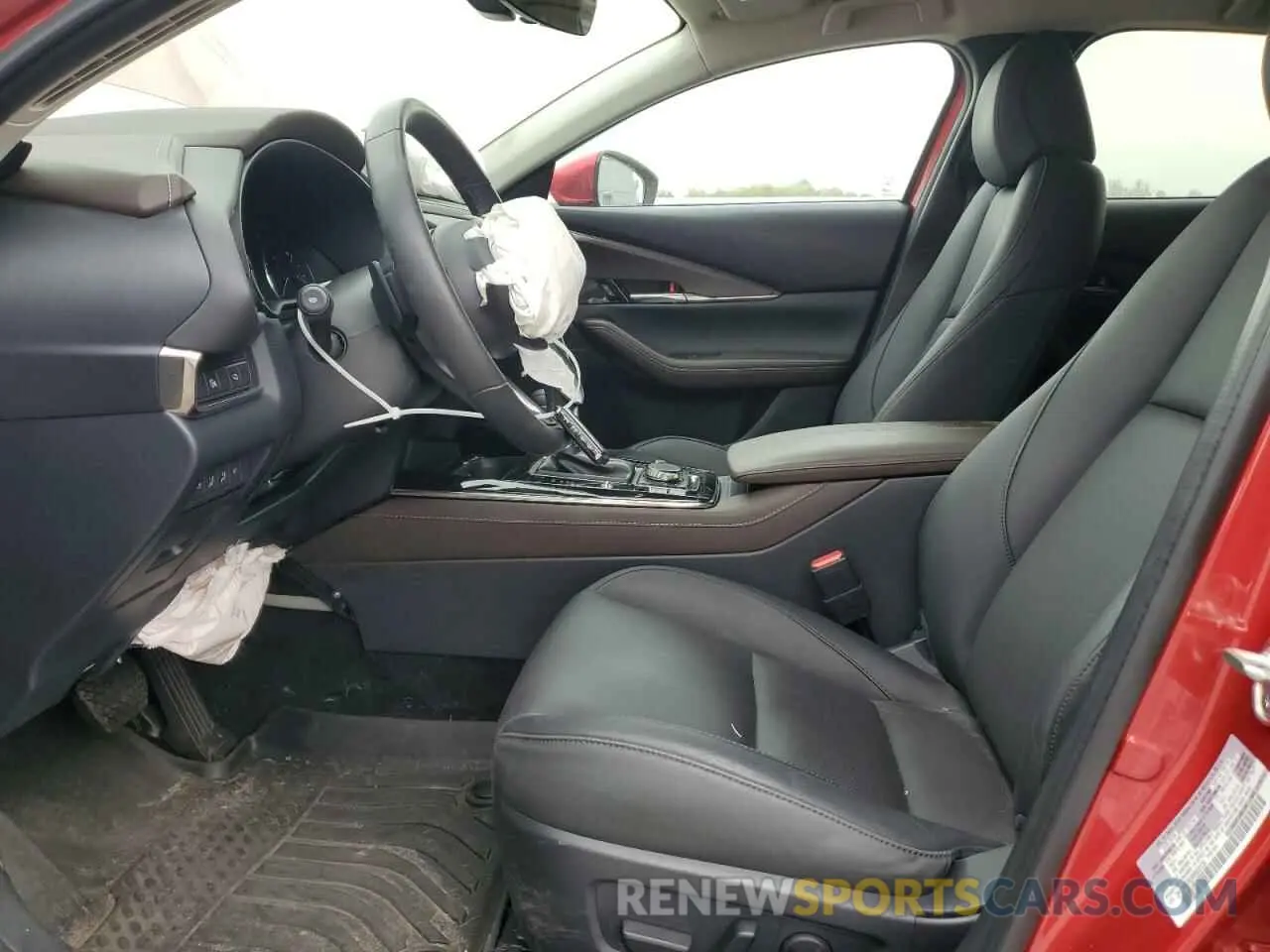 7 fotografías del automóvil dañado 3MVDMBDM0RM693109 MAZDA CX30 2024