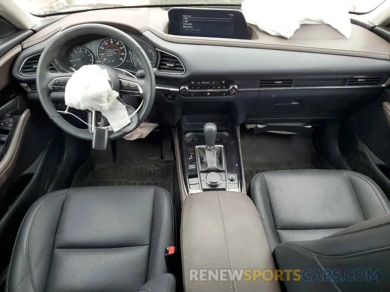 8 fotografías del automóvil dañado 3MVDMBDM0RM693109 MAZDA CX30 2024