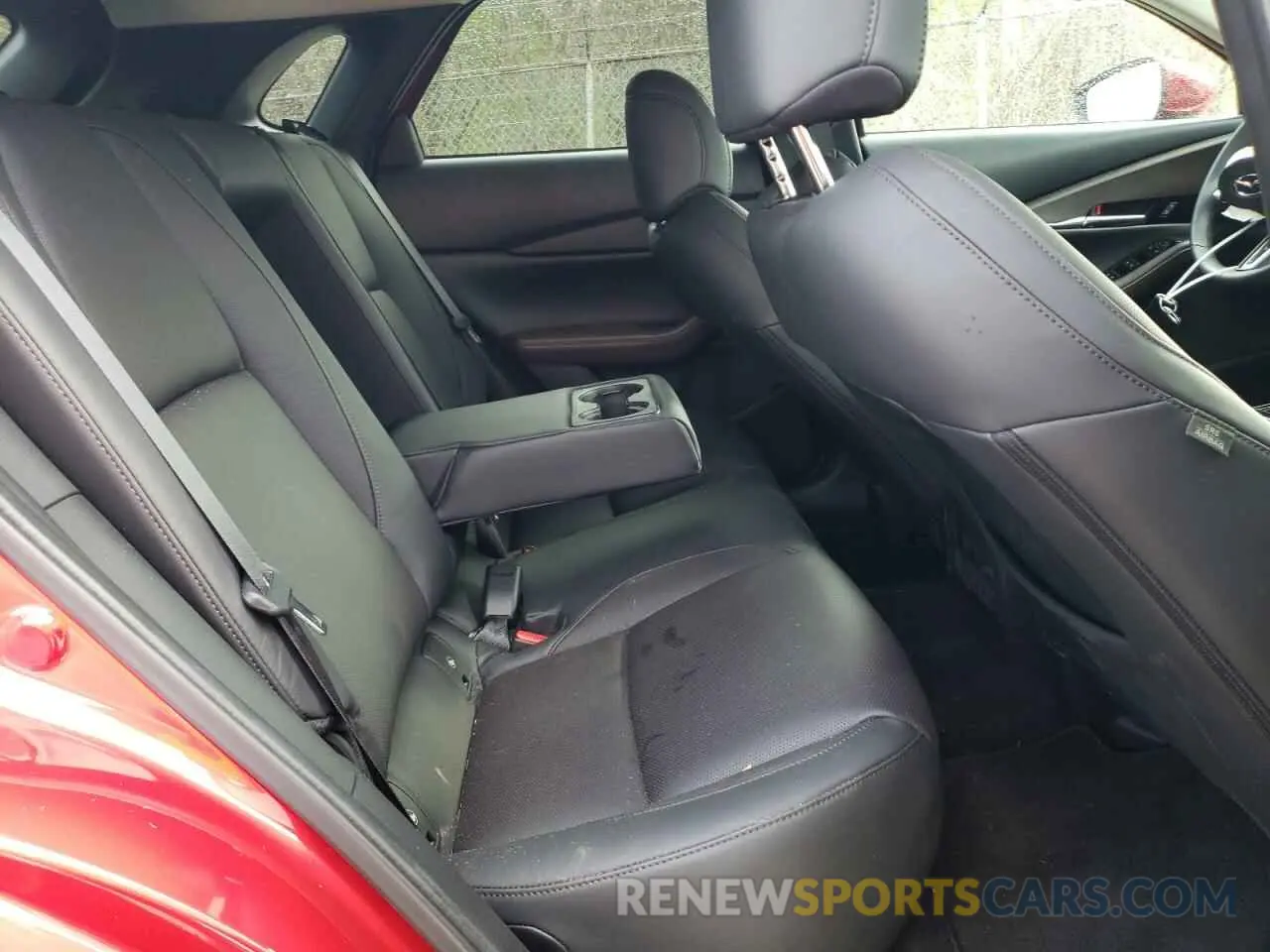 11 fotografías del automóvil dañado 3MVDMBDM4RM636086 MAZDA CX30 2024