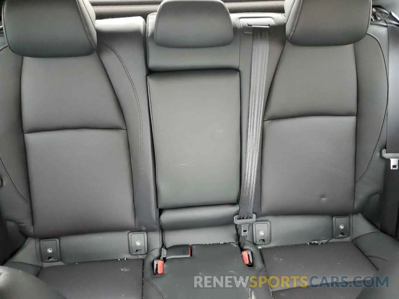 10 fotografías del automóvil dañado 3MVDMBDM8RM668801 MAZDA CX30 2024