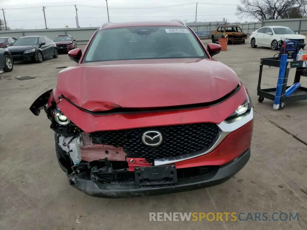 5 fotografías del automóvil dañado 3MVDMBDM8RM668801 MAZDA CX30 2024