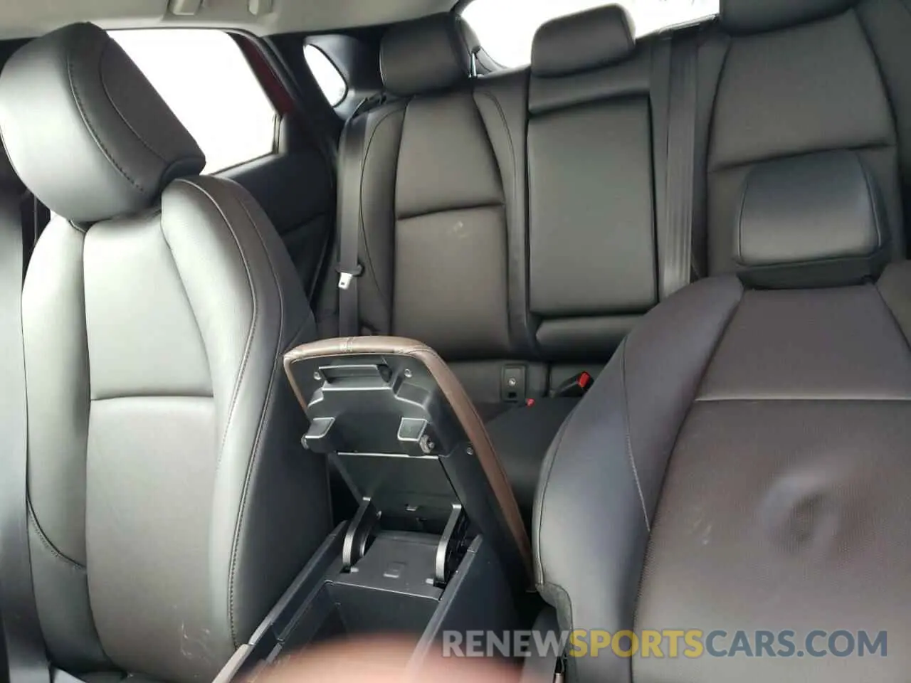 10 fotografías del automóvil dañado 3MVDMBDM9RM671626 MAZDA CX30 2024