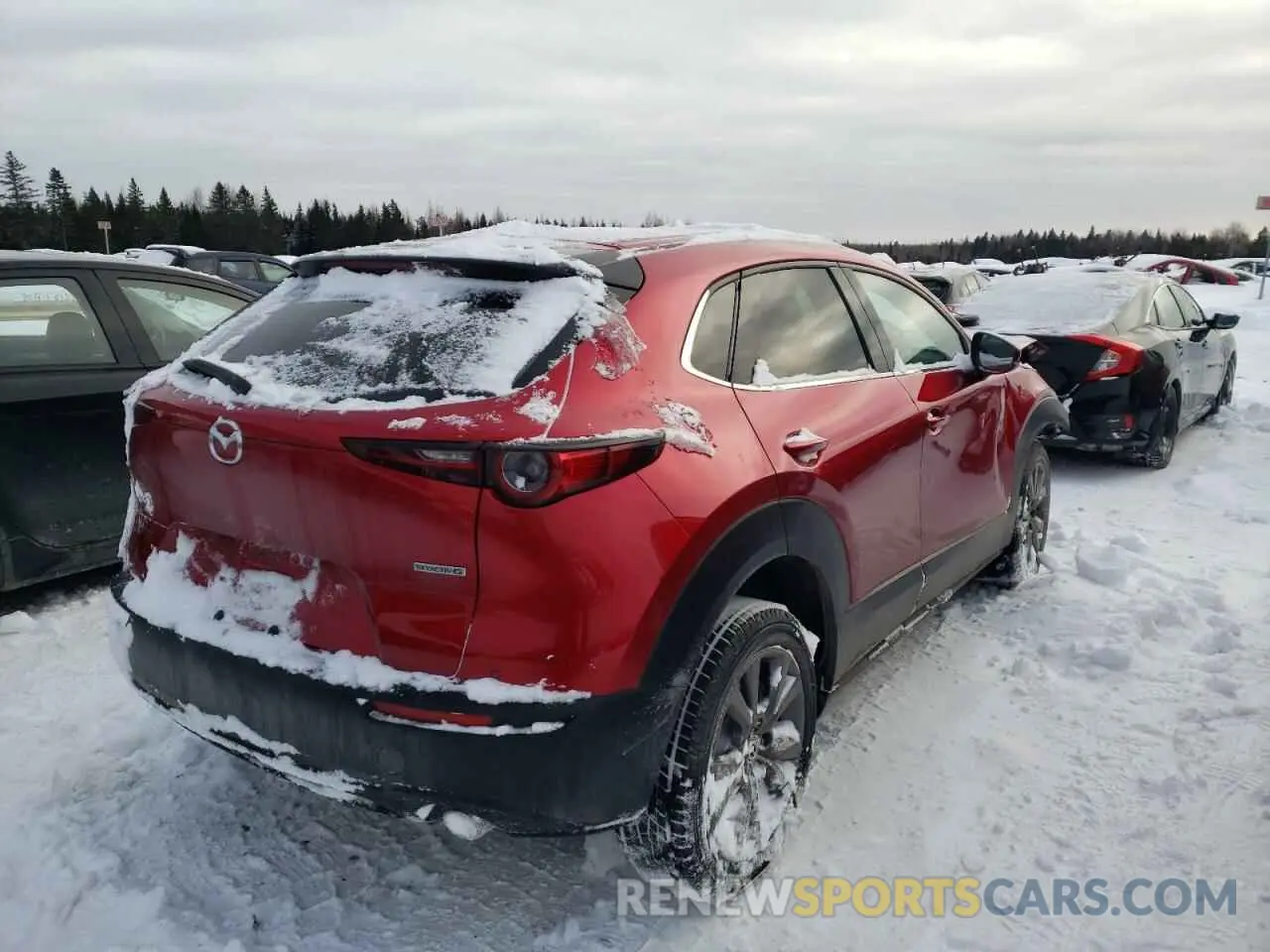 3 fotografías del automóvil dañado 3MVDMBDM9RM671626 MAZDA CX30 2024