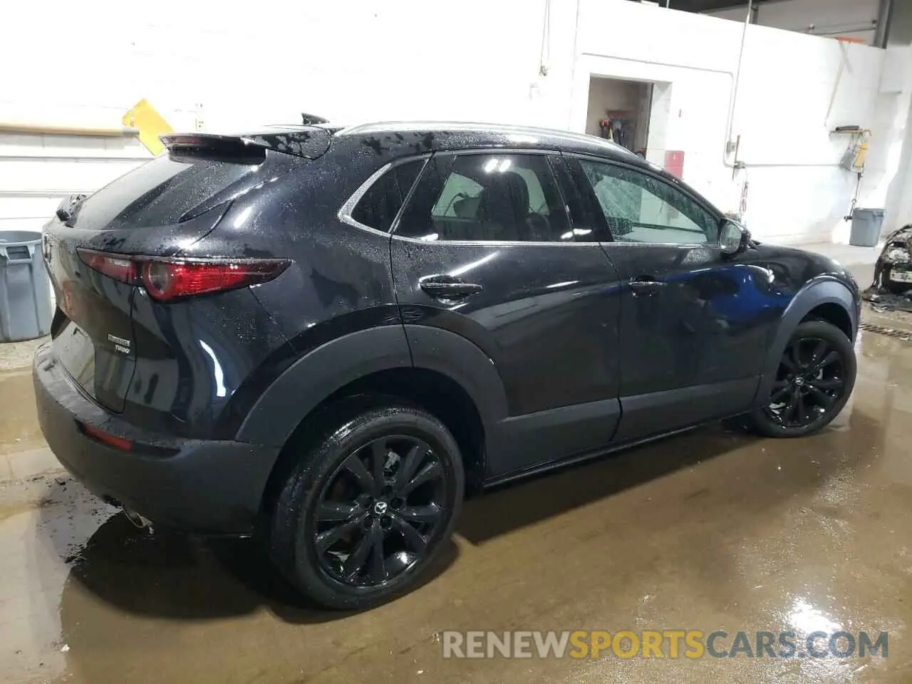 3 fotografías del automóvil dañado 3MVDMBDY3RM662651 MAZDA CX30 2024