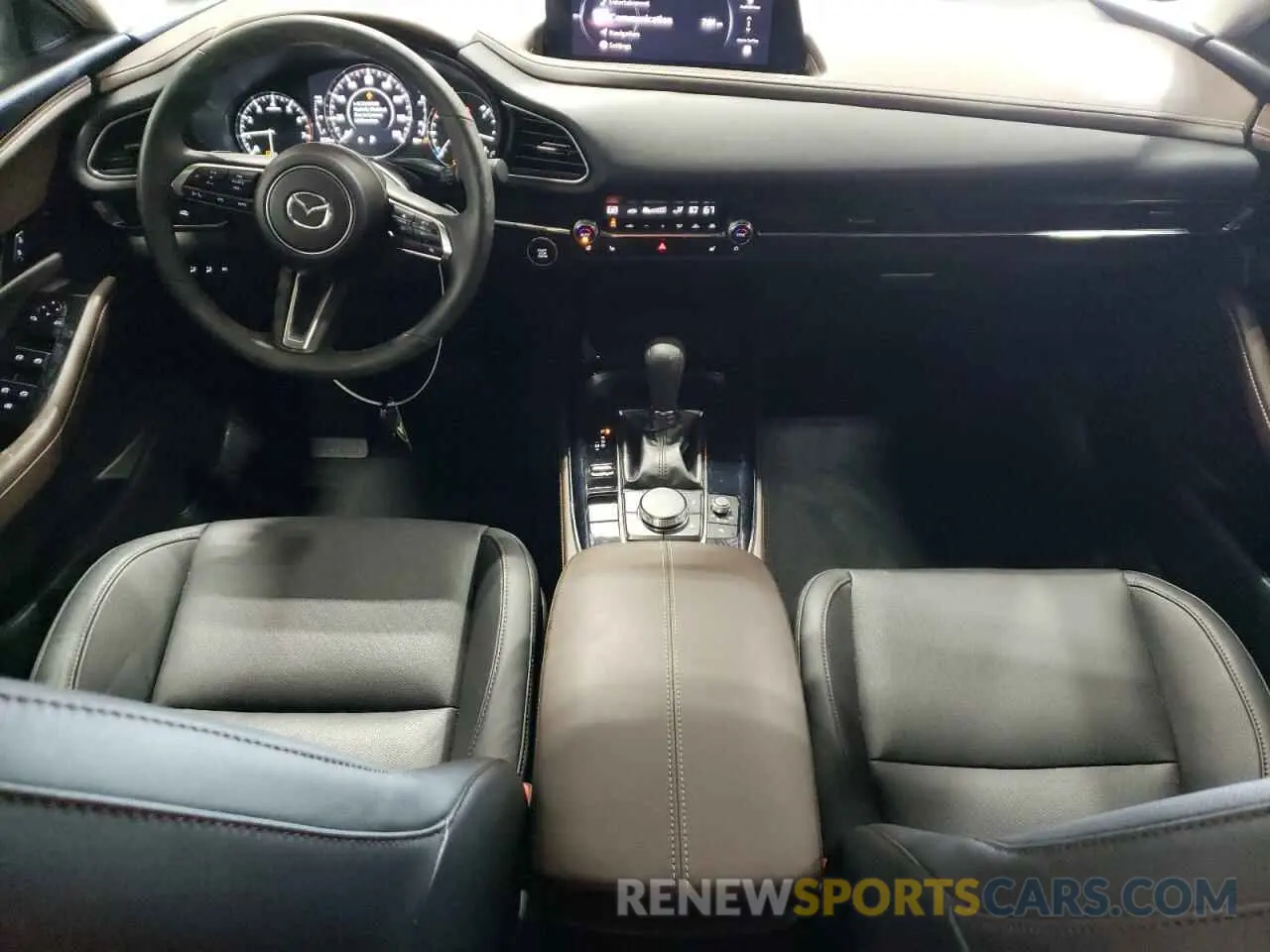 8 fotografías del automóvil dañado 3MVDMBDY3RM662651 MAZDA CX30 2024
