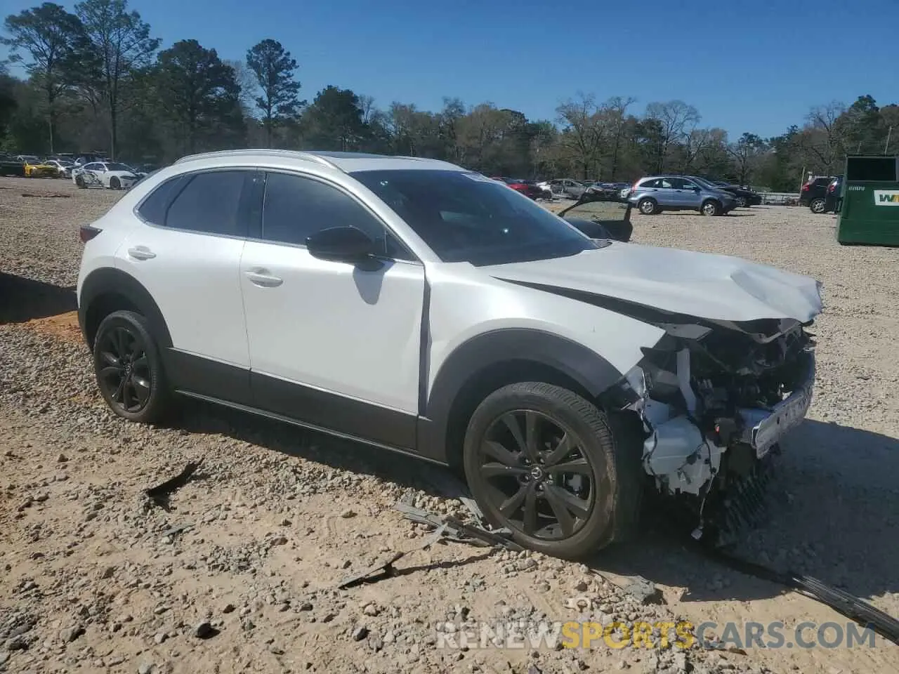 4 fotografías del automóvil dañado 3MVDMBEY0RM690146 MAZDA CX30 2024
