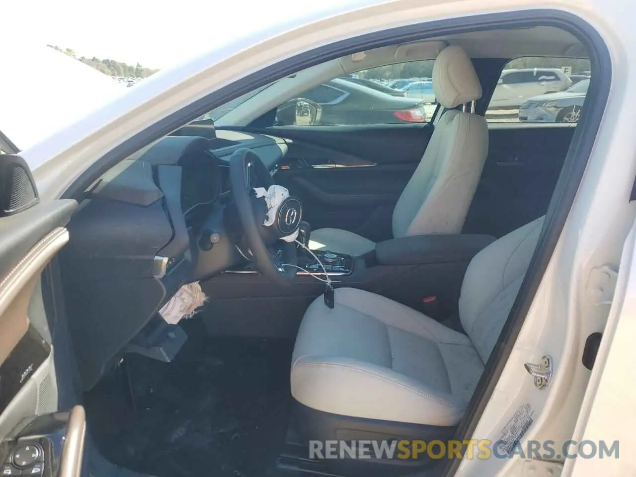 7 fotografías del automóvil dañado 3MVDMBEY0RM690146 MAZDA CX30 2024