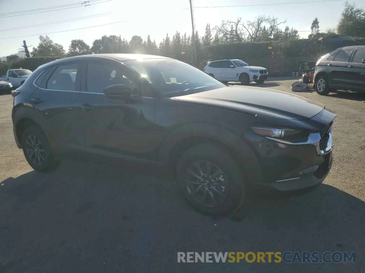 4 fotografías del automóvil dañado 3MVDMBAM5SM751984 MAZDA CX30 2025