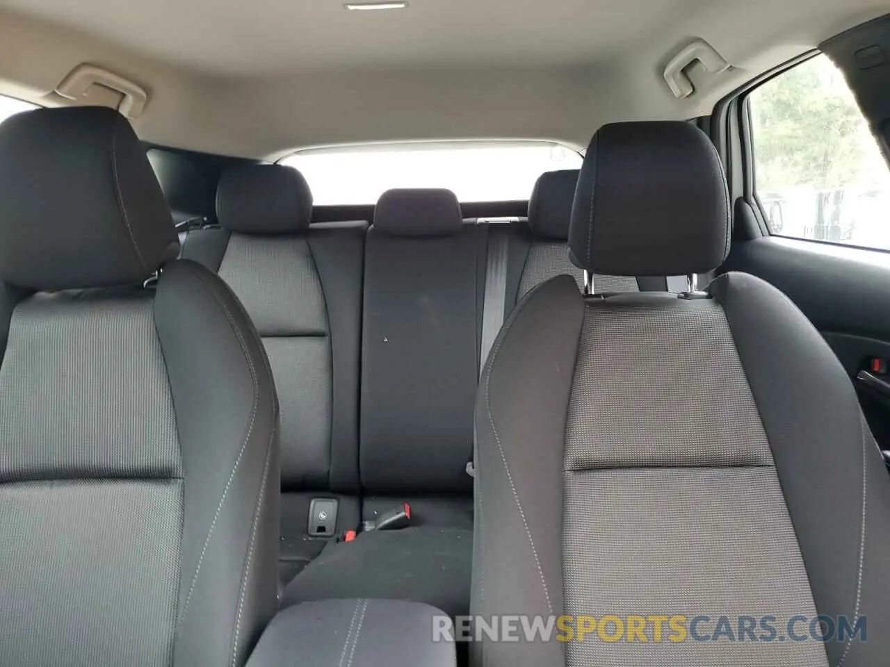 10 fotografías del automóvil dañado 3MVDMBAM8SM766379 MAZDA CX30 2025