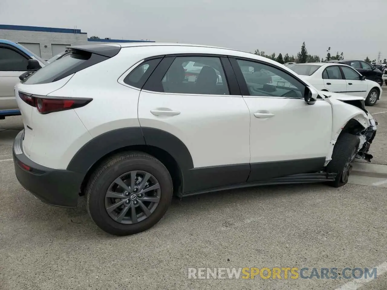 3 fotografías del automóvil dañado 3MVDMBAM8SM766379 MAZDA CX30 2025