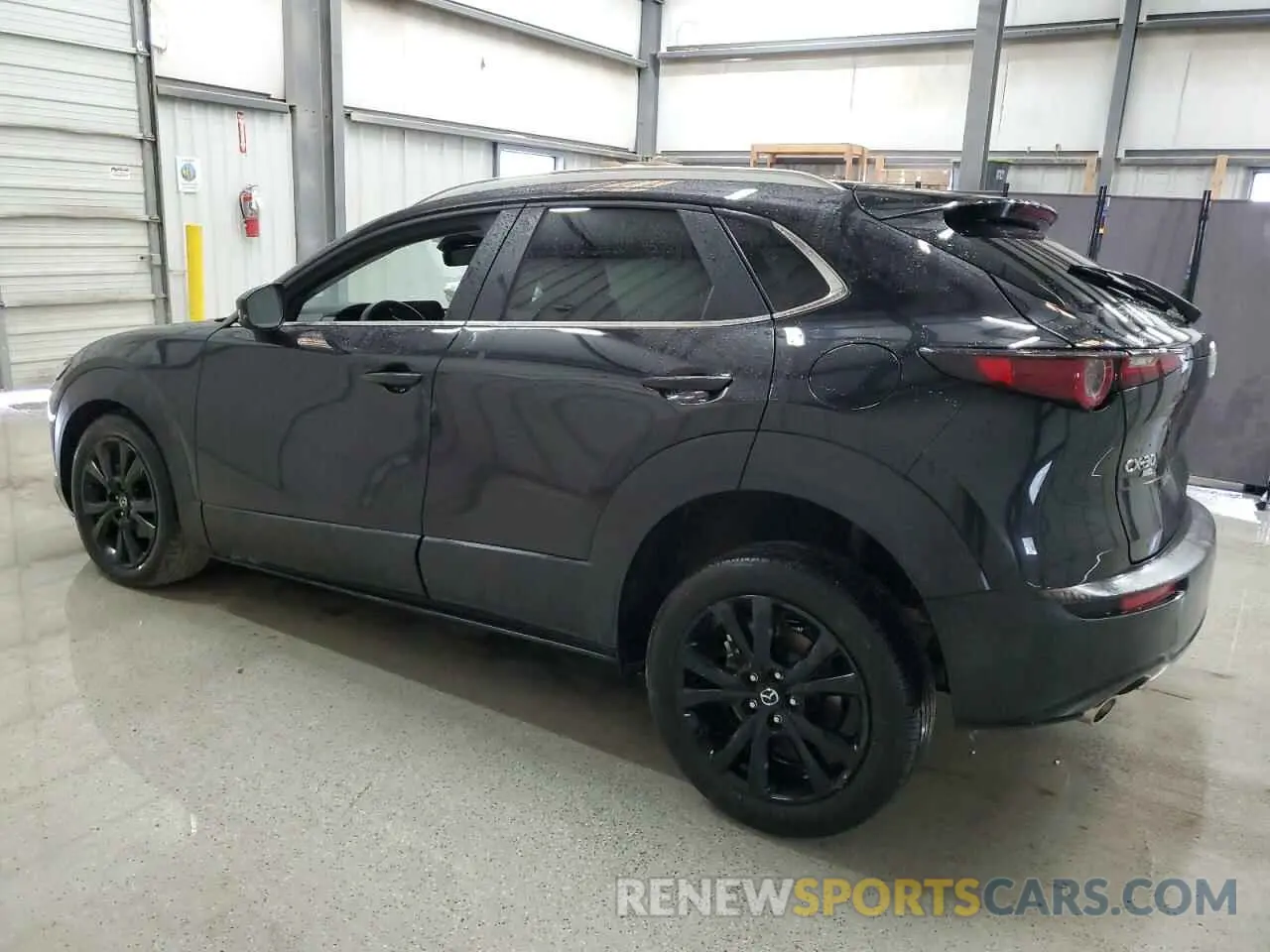 2 fotografías del automóvil dañado 3MVDMBBM0SM762518 MAZDA CX30 2025
