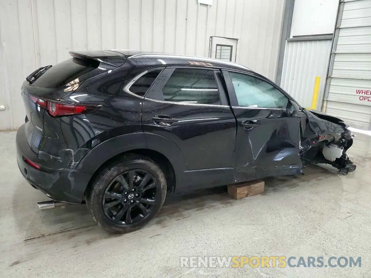 3 fotografías del automóvil dañado 3MVDMBBM0SM762518 MAZDA CX30 2025