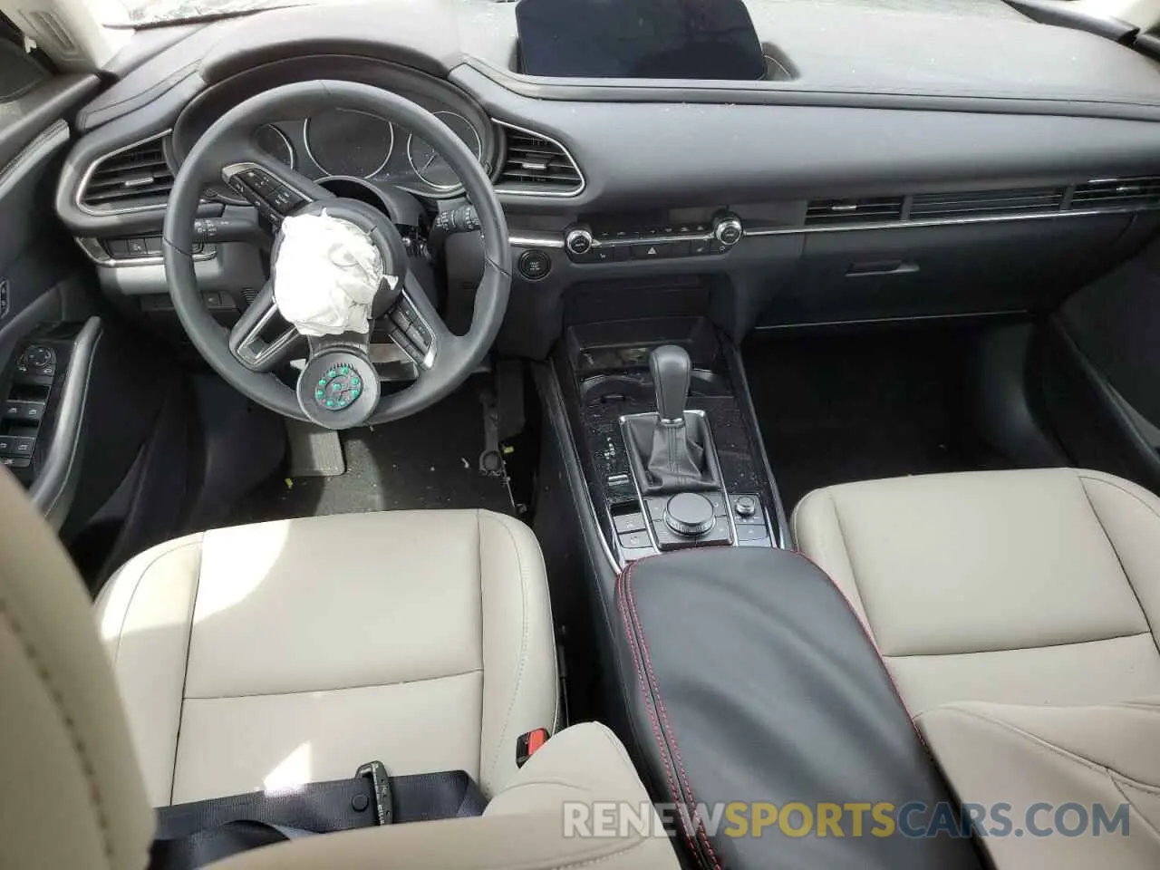 8 fotografías del automóvil dañado 3MVDMBCM0SM763683 MAZDA CX30 2025
