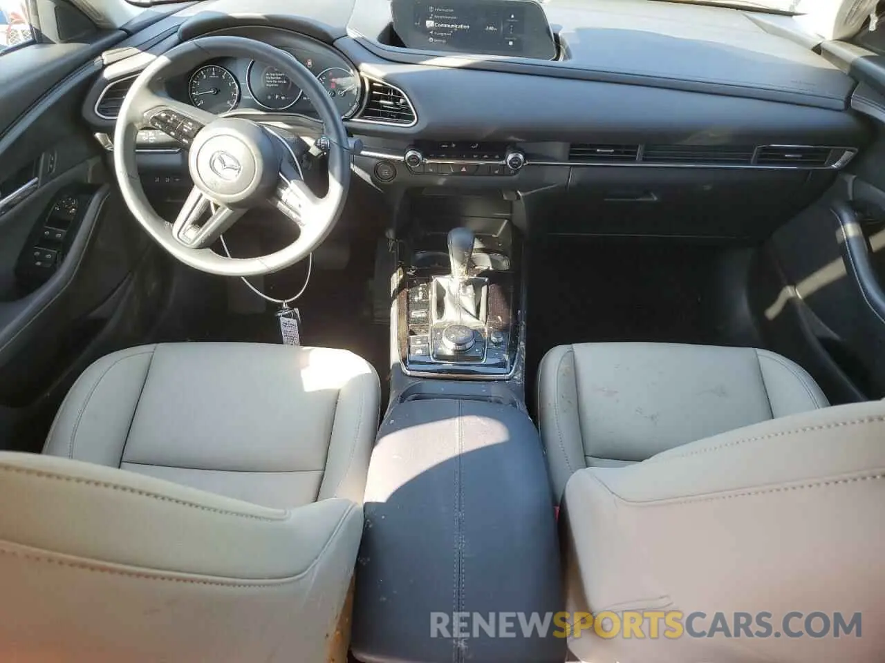8 fotografías del automóvil dañado 3MVDMBCM3SM762186 MAZDA CX30 2025