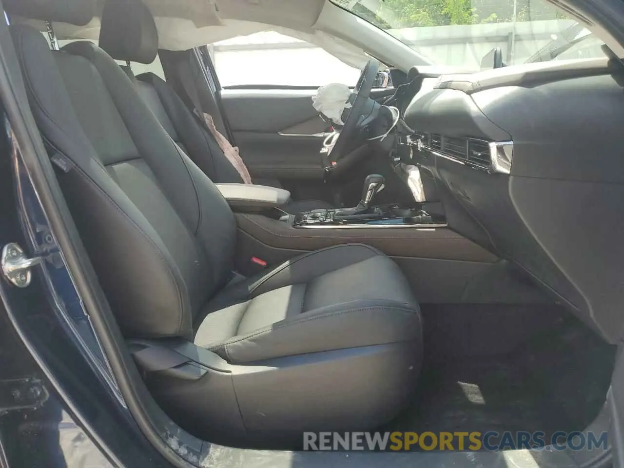 7 fotografías del automóvil dañado 3MVDMBDM3SM830422 MAZDA CX30 2025