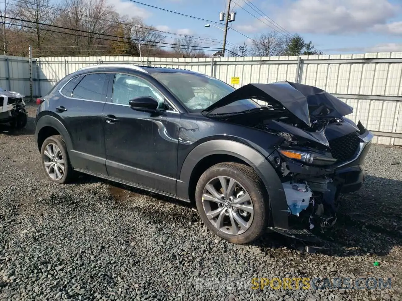 4 fotografías del automóvil dañado 3MVDMBDM6SM791678 MAZDA CX30 2025