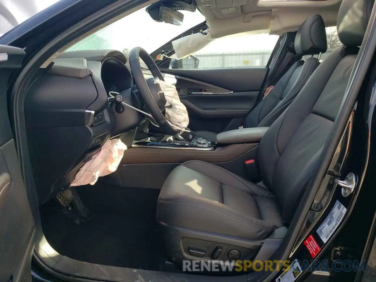 7 fotografías del automóvil dañado 3MVDMBDM6SM791678 MAZDA CX30 2025
