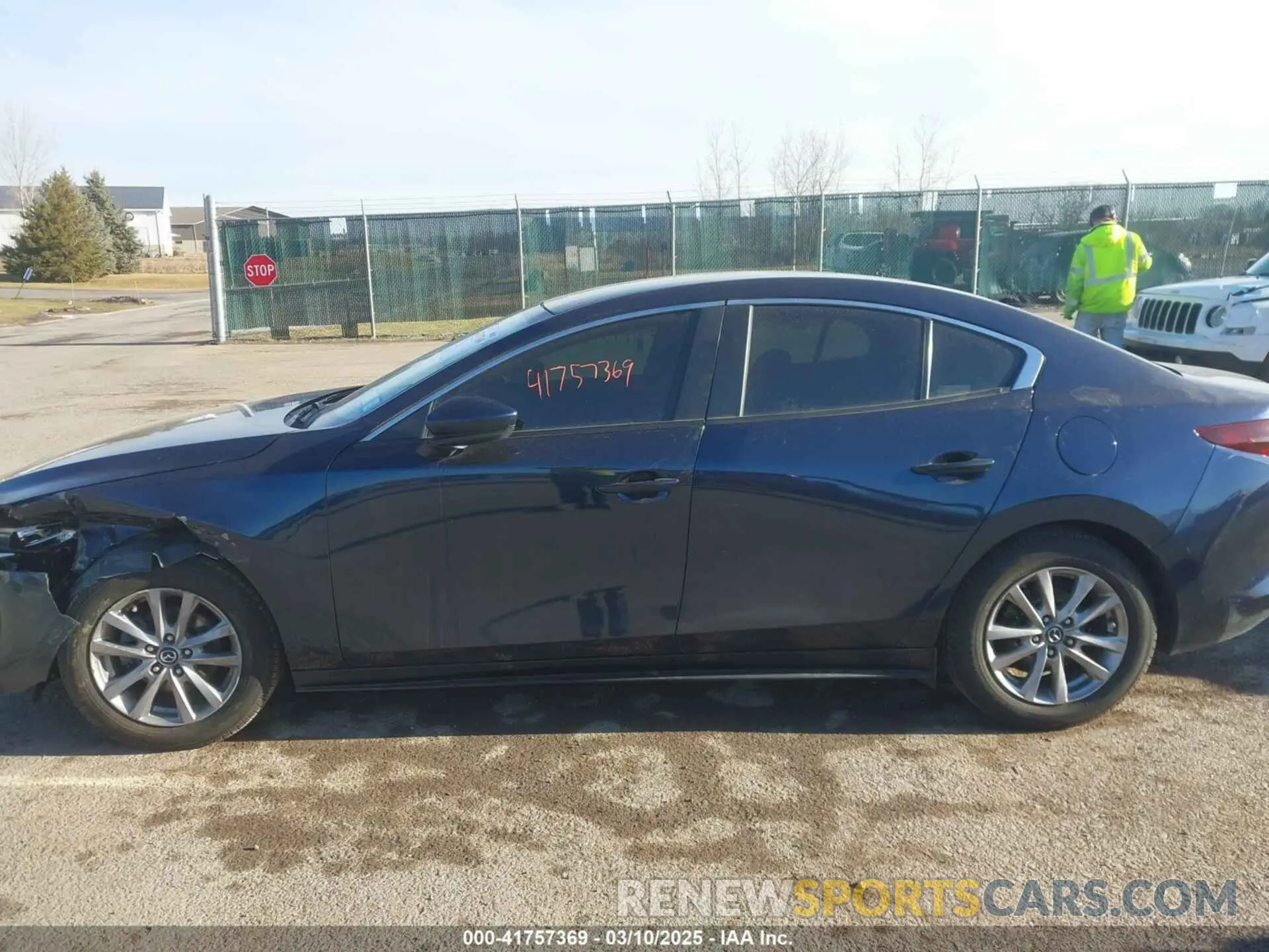 14 fotografías del automóvil dañado 3MZBPABL5KM113750 MAZDA MAZDA3 2019