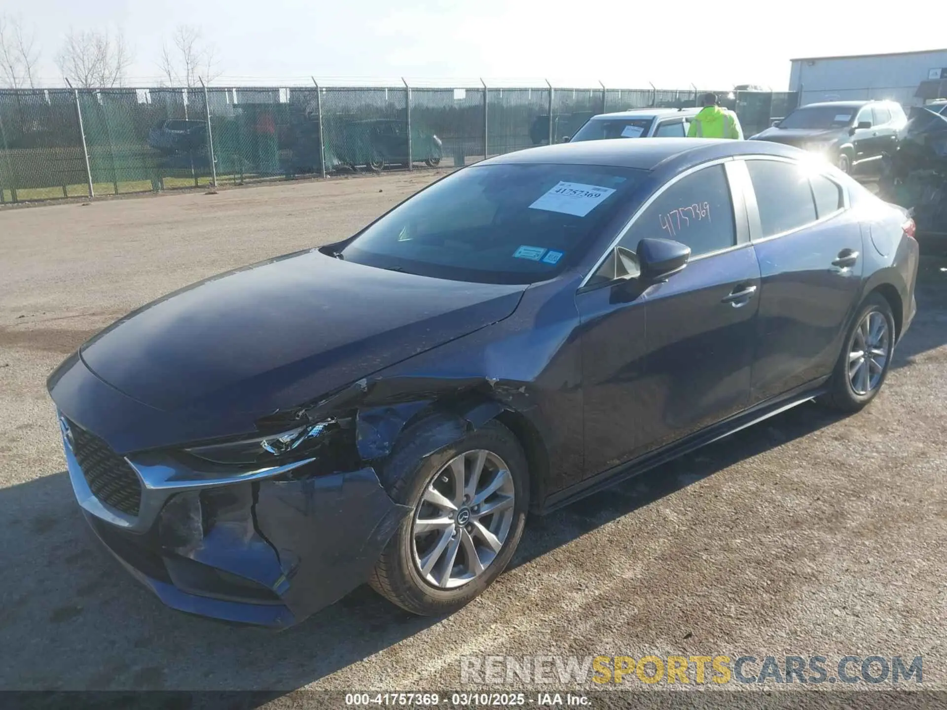 2 fotografías del automóvil dañado 3MZBPABL5KM113750 MAZDA MAZDA3 2019