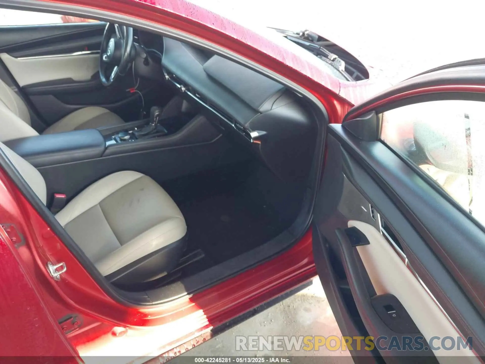 5 fotografías del automóvil dañado 3MZBPADL0KM109070 MAZDA MAZDA3 2019