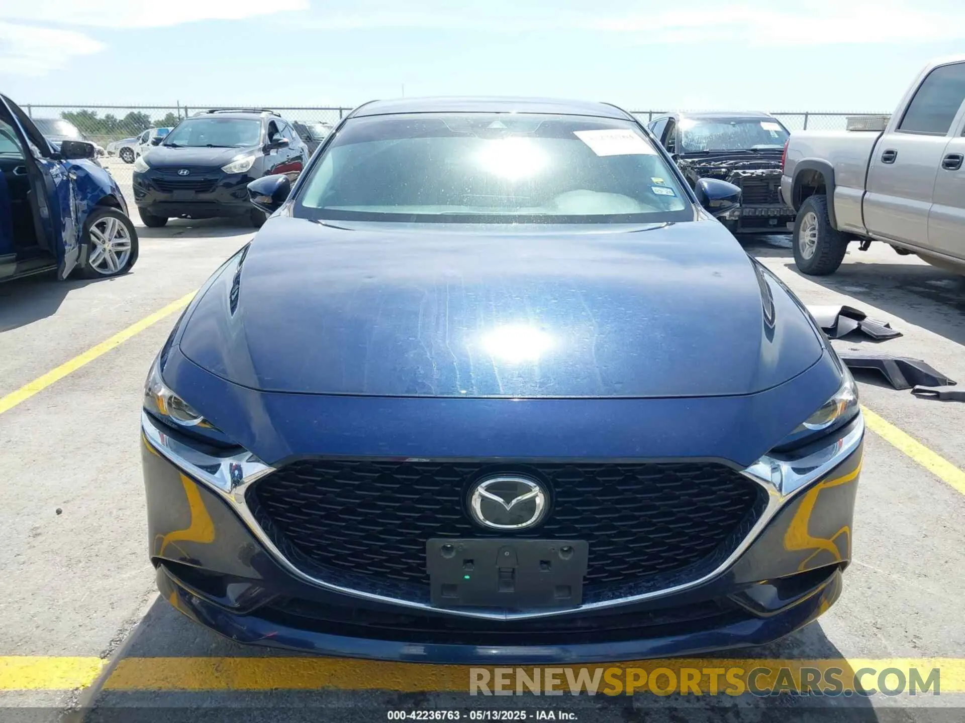 12 fotografías del automóvil dañado 3MZBPADL3KM110892 MAZDA MAZDA3 2019