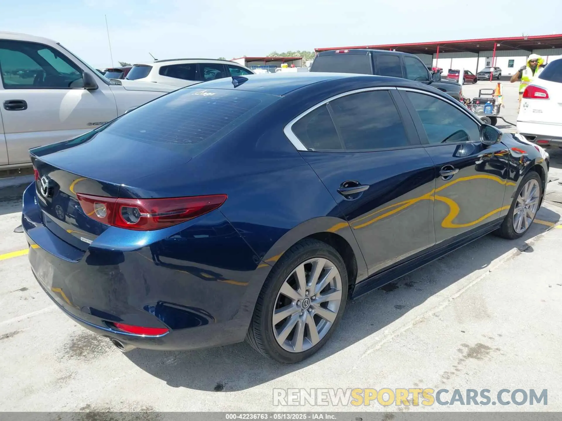4 fotografías del automóvil dañado 3MZBPADL3KM110892 MAZDA MAZDA3 2019