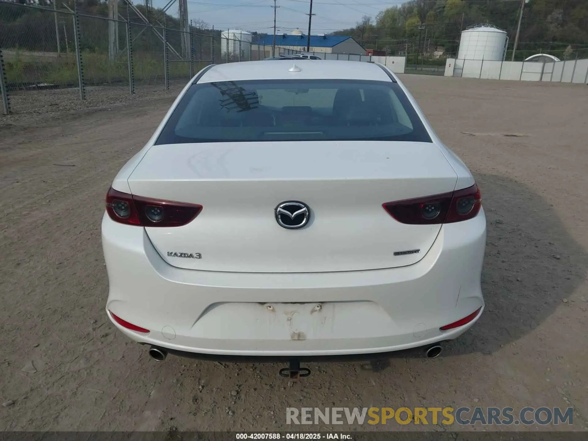 16 fotografías del automóvil dañado 3MZBPADL4KM106317 MAZDA MAZDA3 2019