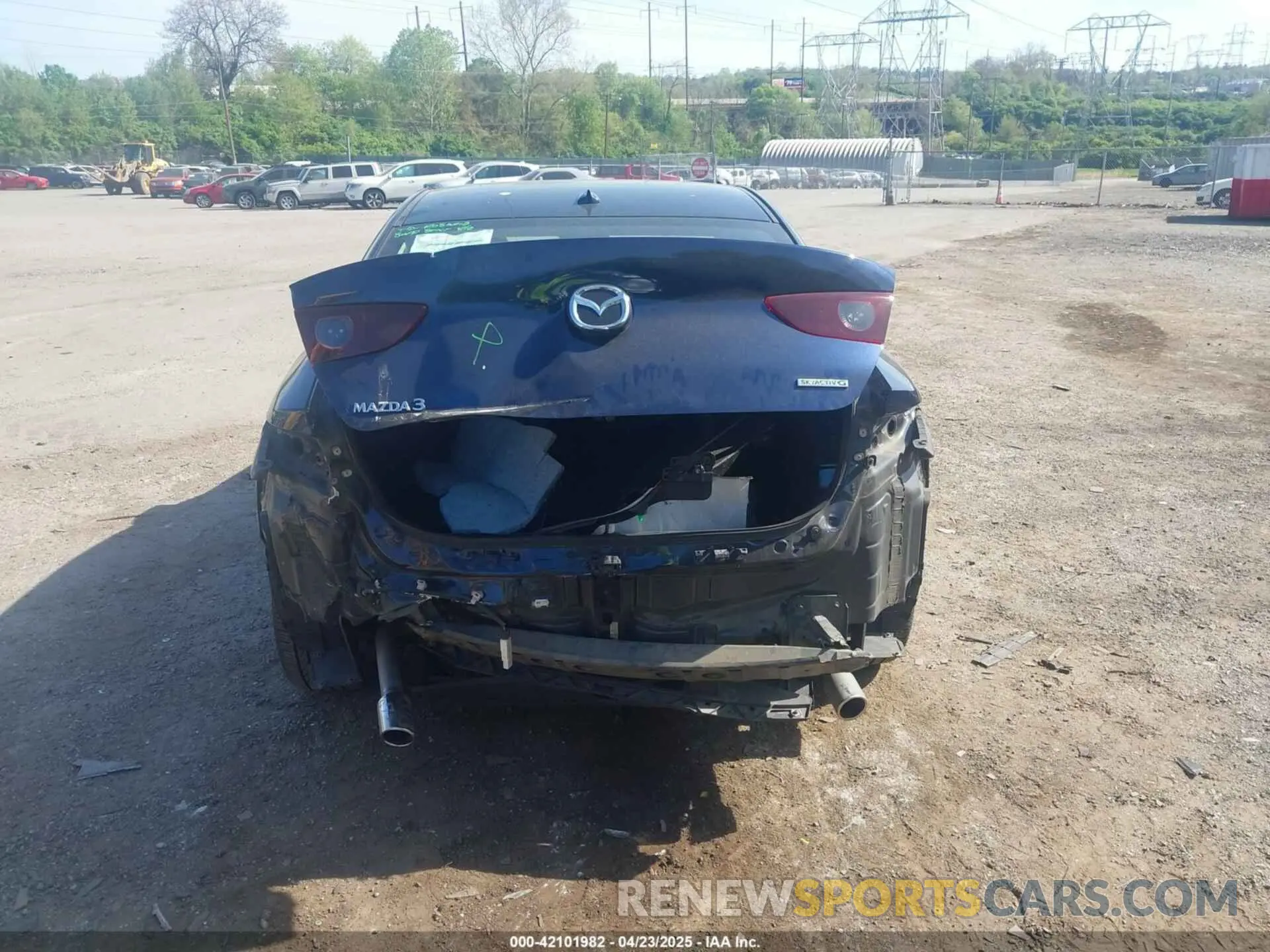 16 fotografías del automóvil dañado 3MZBPADL5KM107878 MAZDA MAZDA3 2019