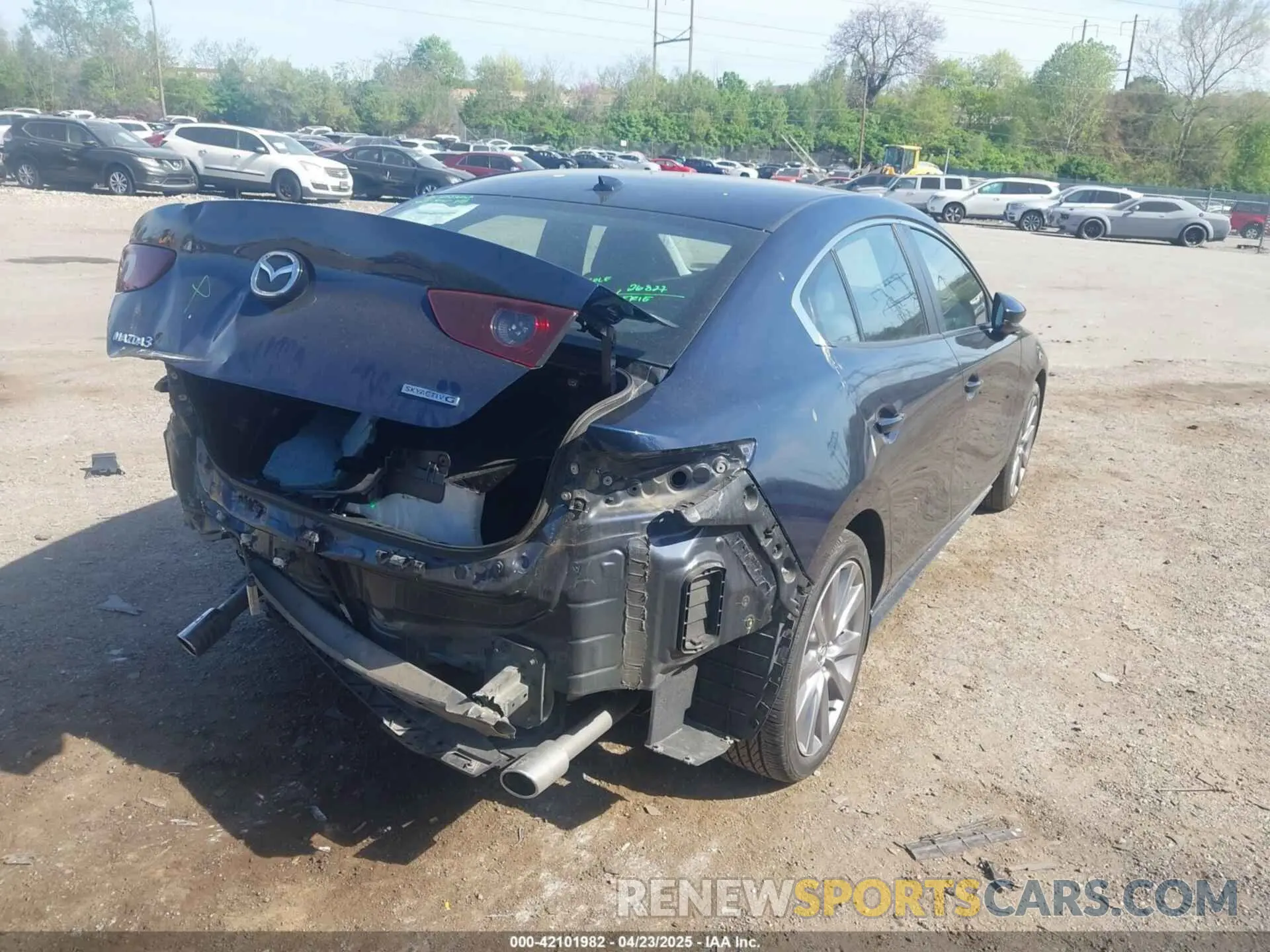 17 fotografías del automóvil dañado 3MZBPADL5KM107878 MAZDA MAZDA3 2019