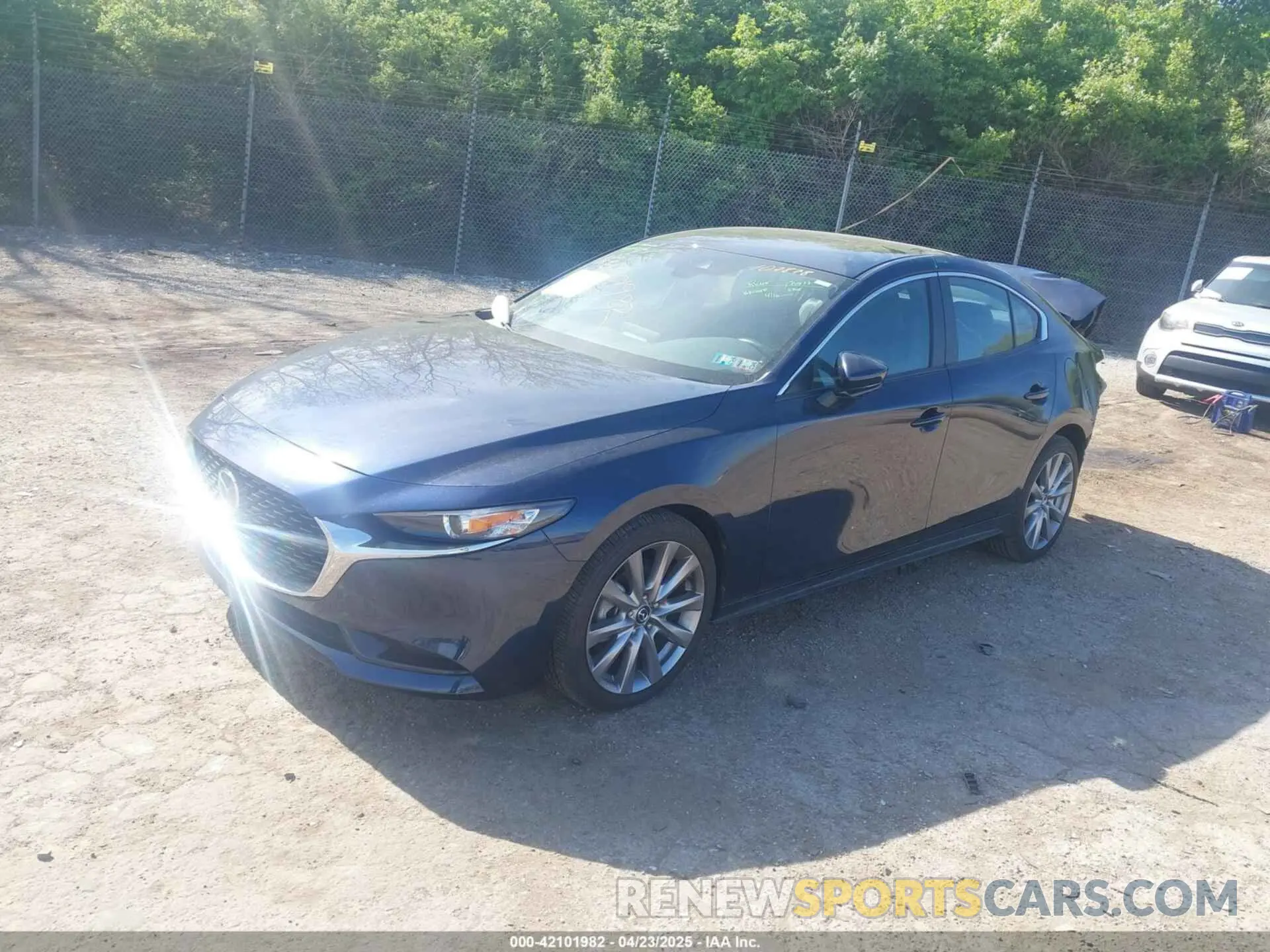 2 fotografías del automóvil dañado 3MZBPADL5KM107878 MAZDA MAZDA3 2019