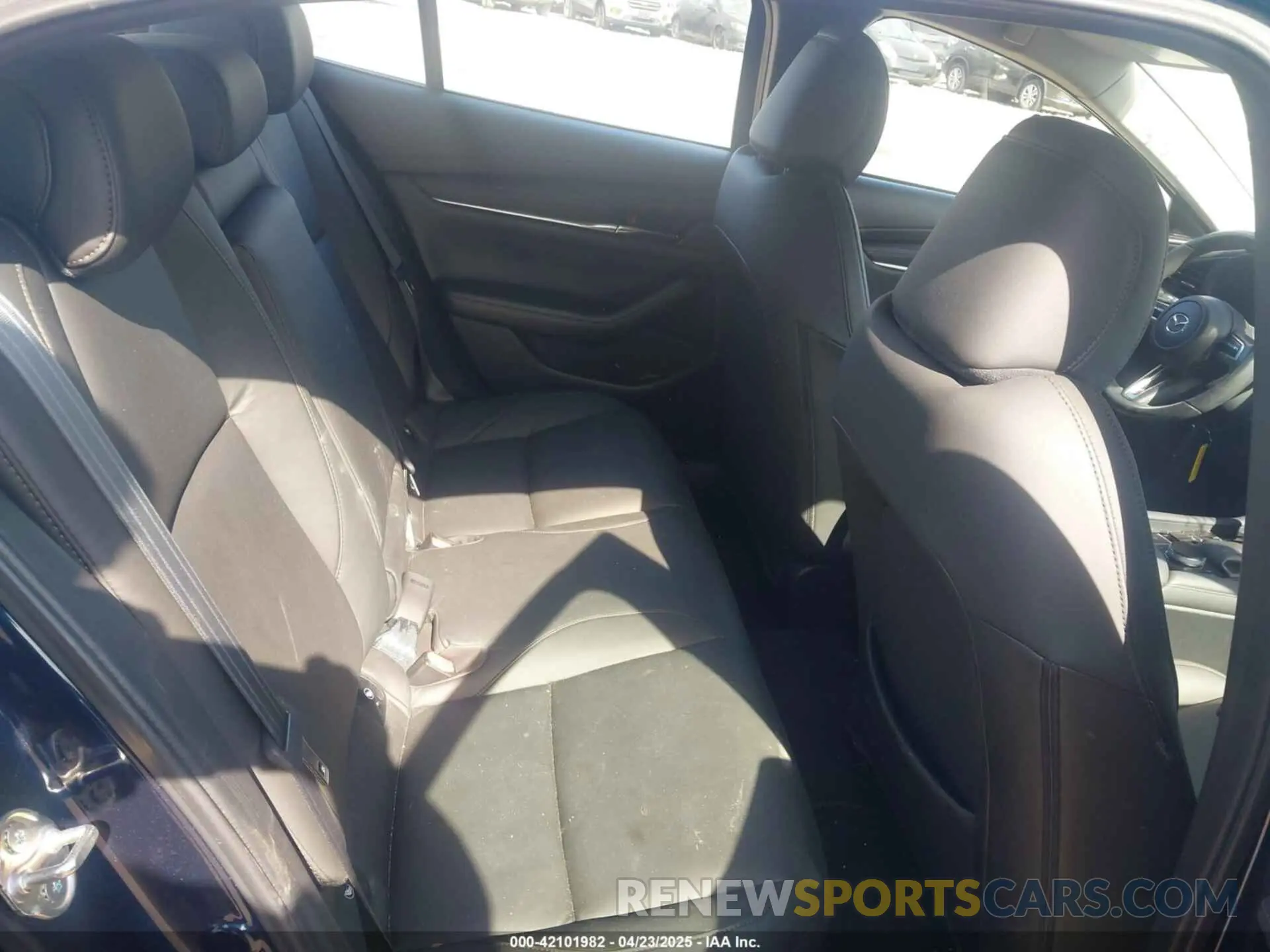 8 fotografías del automóvil dañado 3MZBPADL5KM107878 MAZDA MAZDA3 2019