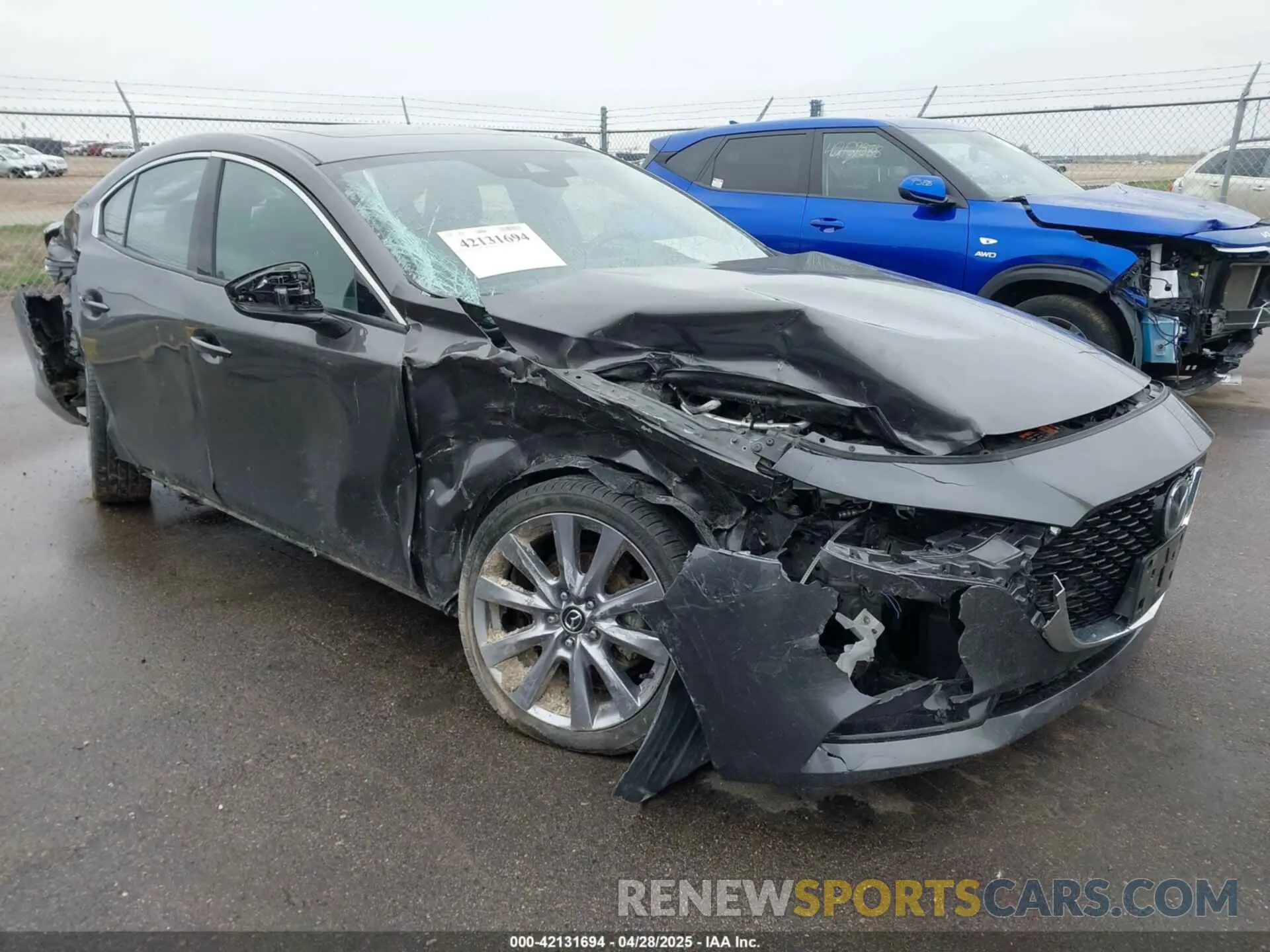 1 fotografías del automóvil dañado 3MZBPAEMXKM103817 MAZDA MAZDA3 2019