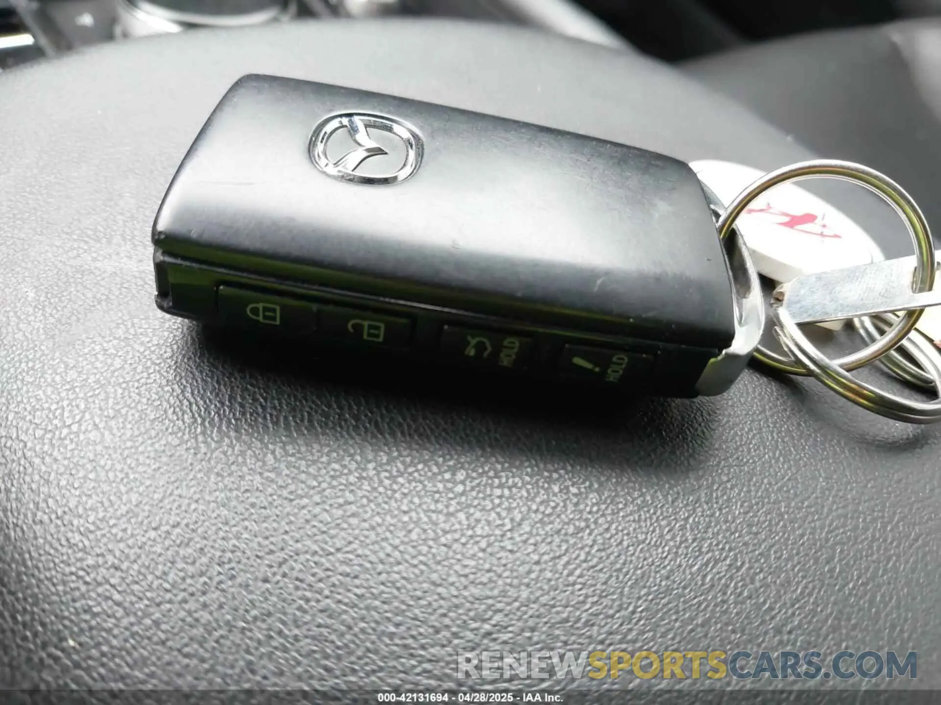 11 fotografías del automóvil dañado 3MZBPAEMXKM103817 MAZDA MAZDA3 2019