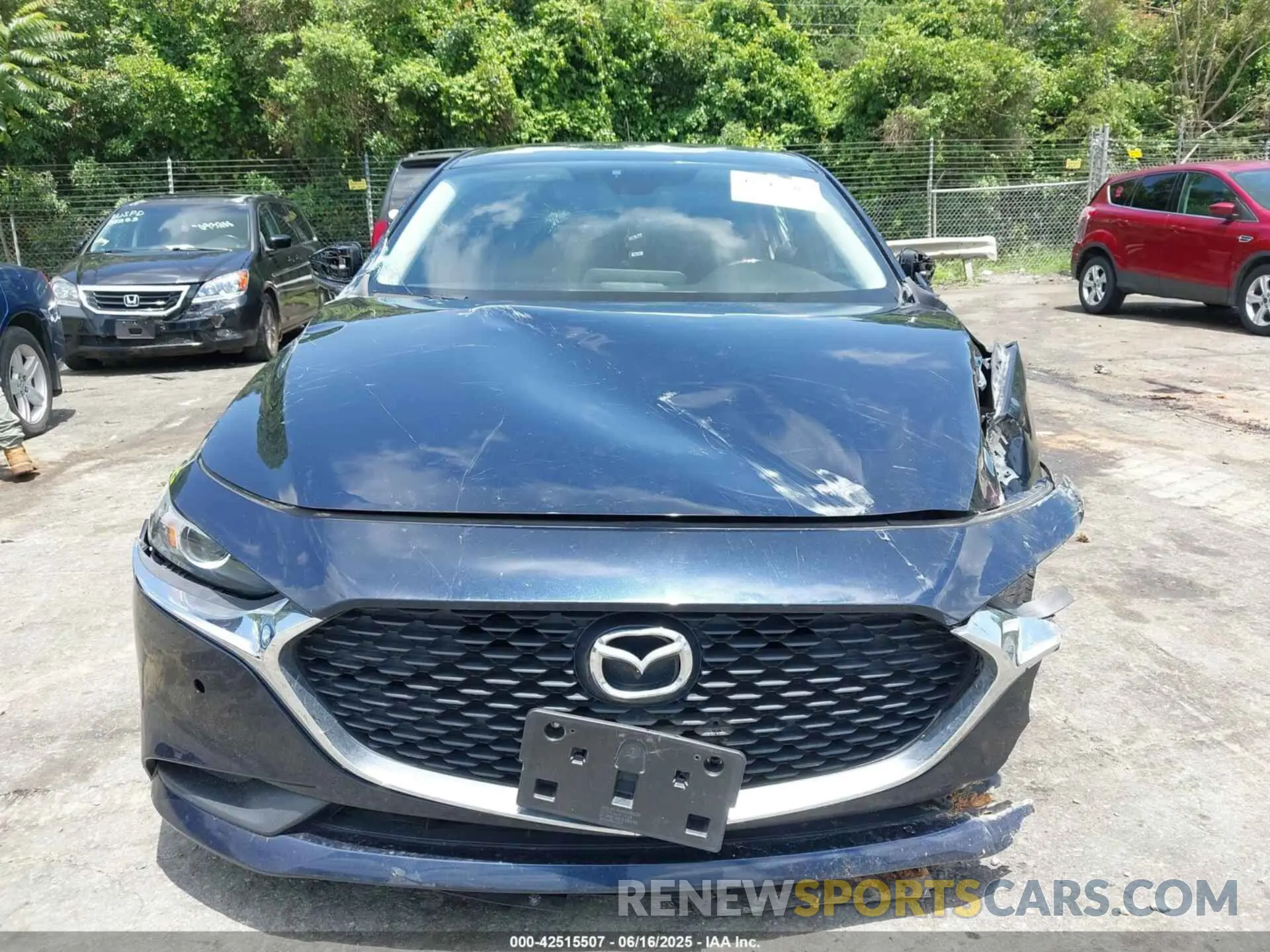 12 fotografías del automóvil dañado JM1BPABL3K1107896 MAZDA MAZDA3 2019