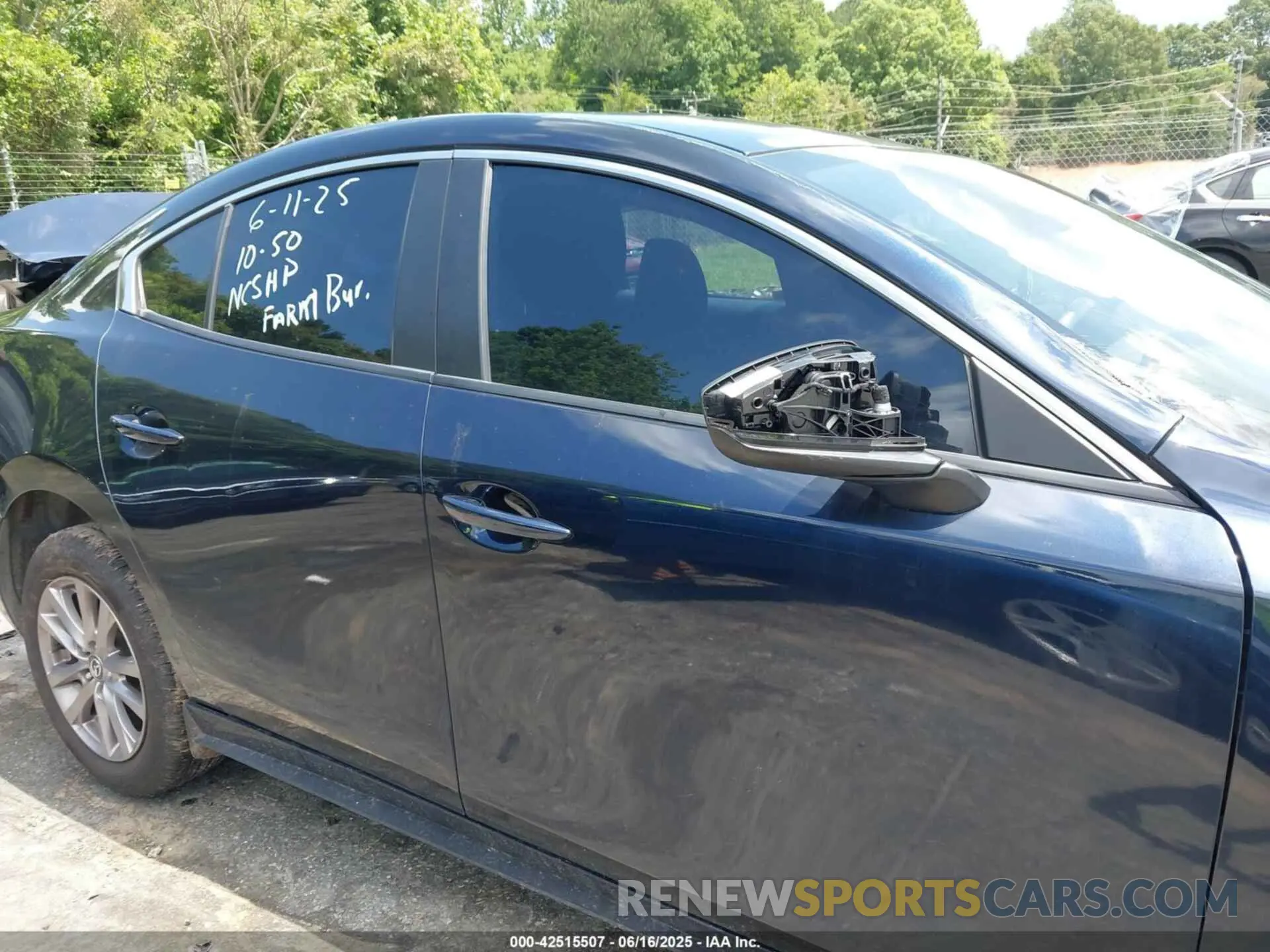 13 fotografías del automóvil dañado JM1BPABL3K1107896 MAZDA MAZDA3 2019