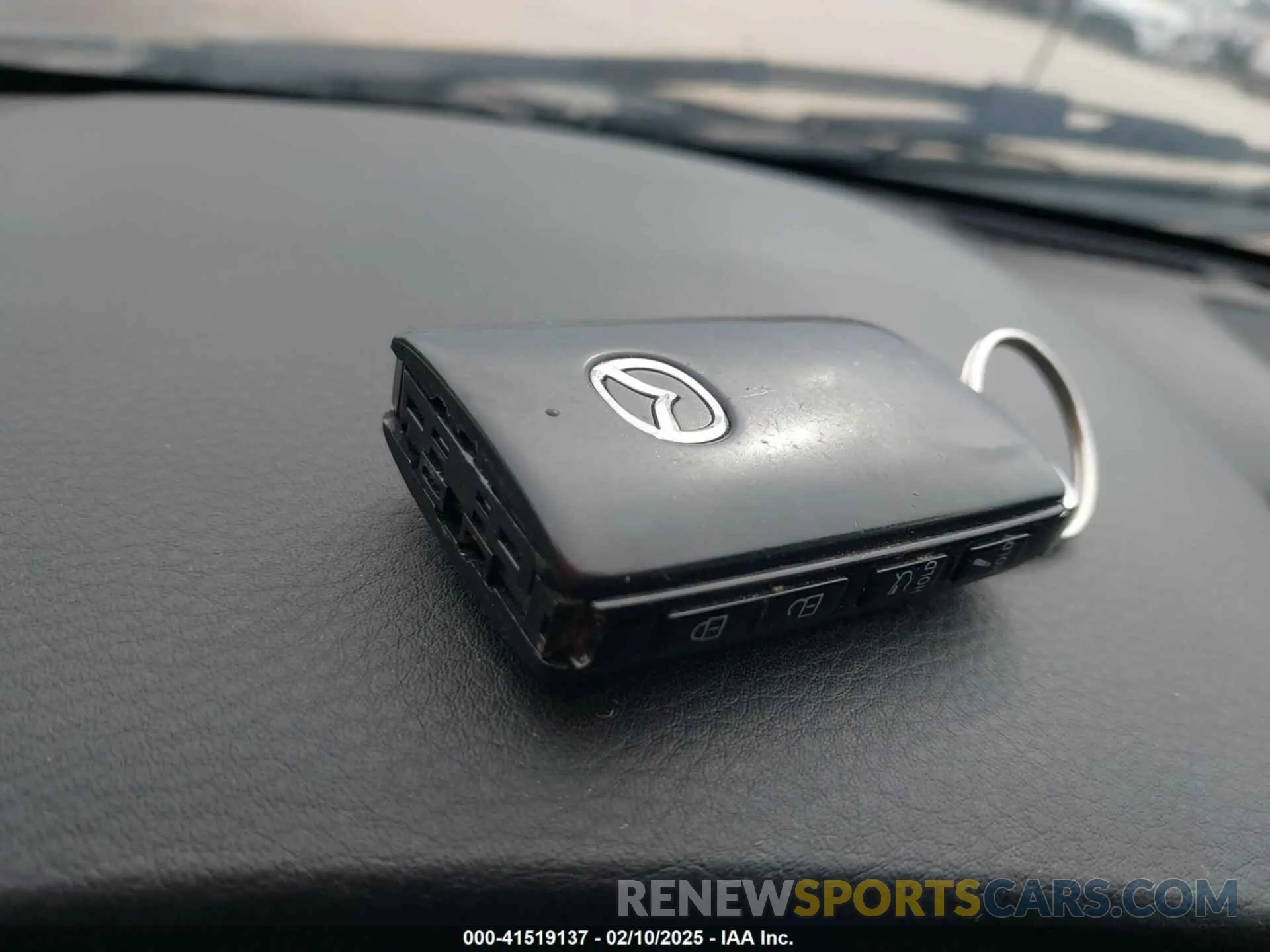 11 fotografías del automóvil dañado JM1BPABL4K1110113 MAZDA MAZDA3 2019