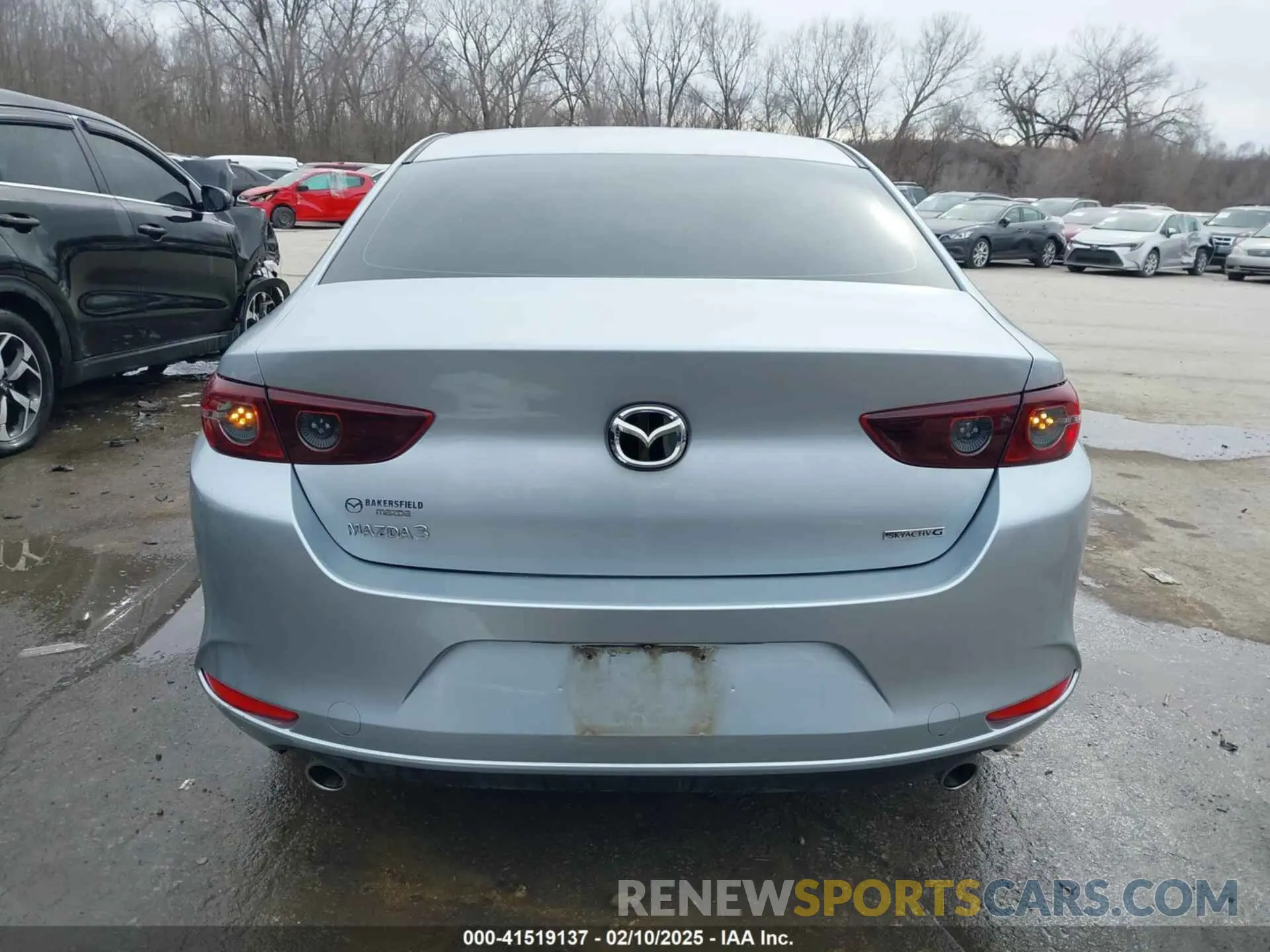 16 fotografías del automóvil dañado JM1BPABL4K1110113 MAZDA MAZDA3 2019