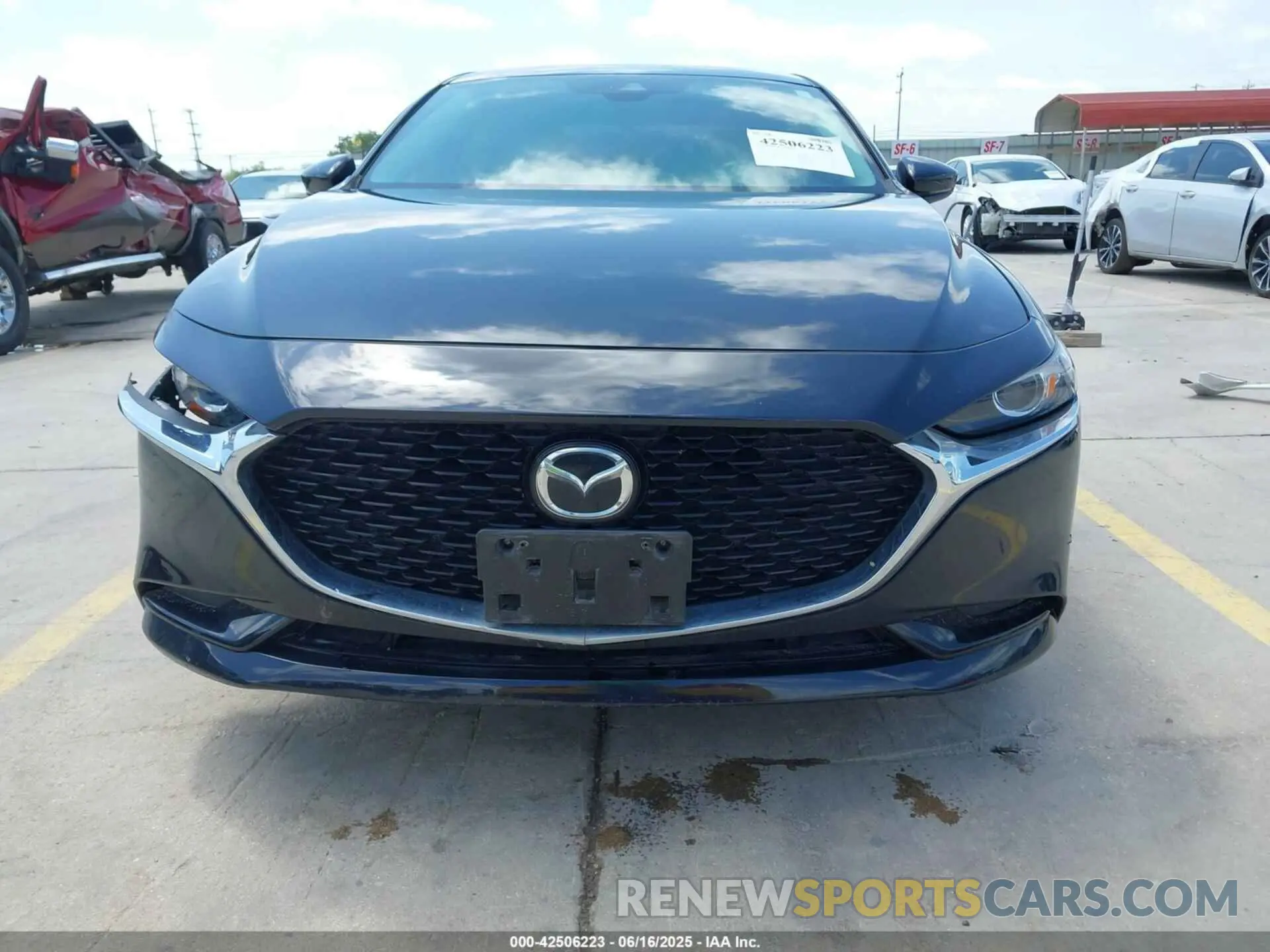 11 fotografías del automóvil dañado JM1BPACL4K1110174 MAZDA MAZDA3 2019