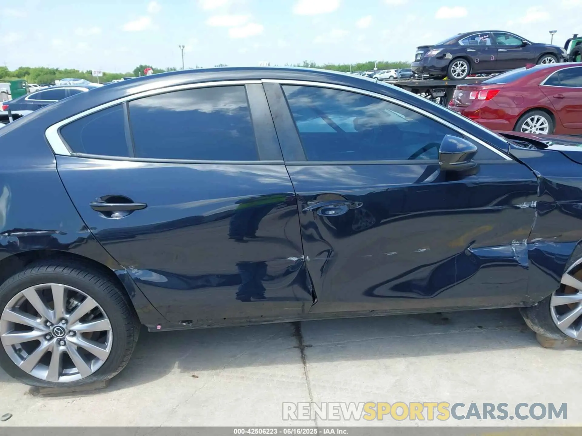 12 fotografías del automóvil dañado JM1BPACL4K1110174 MAZDA MAZDA3 2019