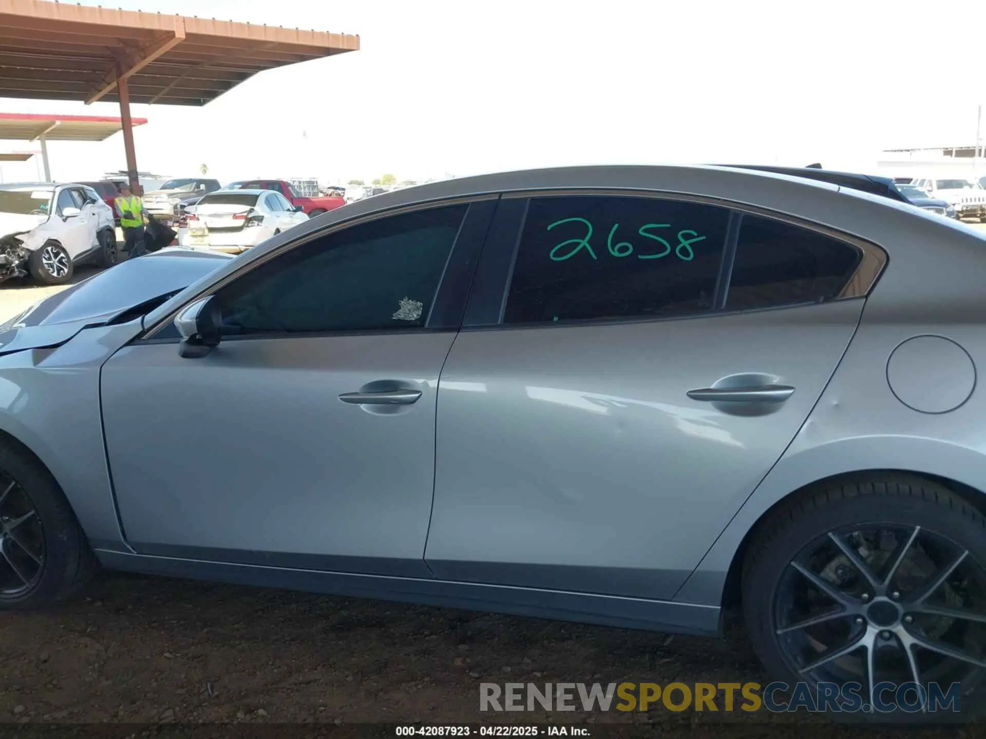 14 fotografías del automóvil dañado JM1BPACL5K1113424 MAZDA MAZDA3 2019